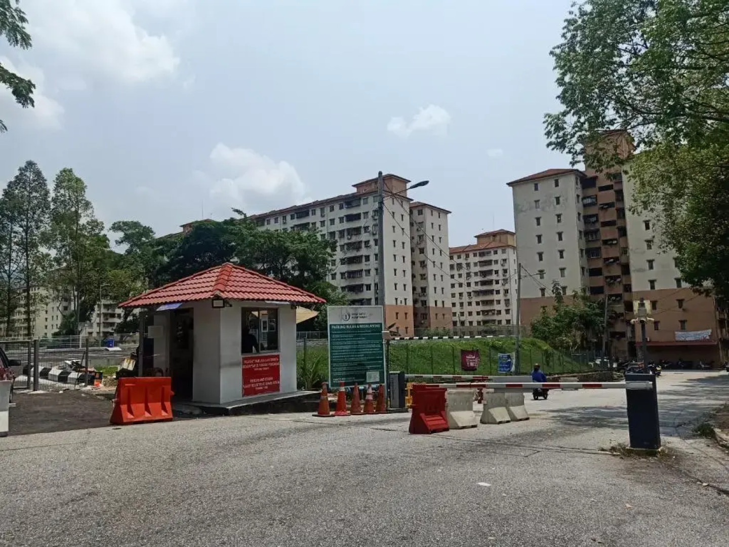 Low Budget SuperSingleBed Bedroom