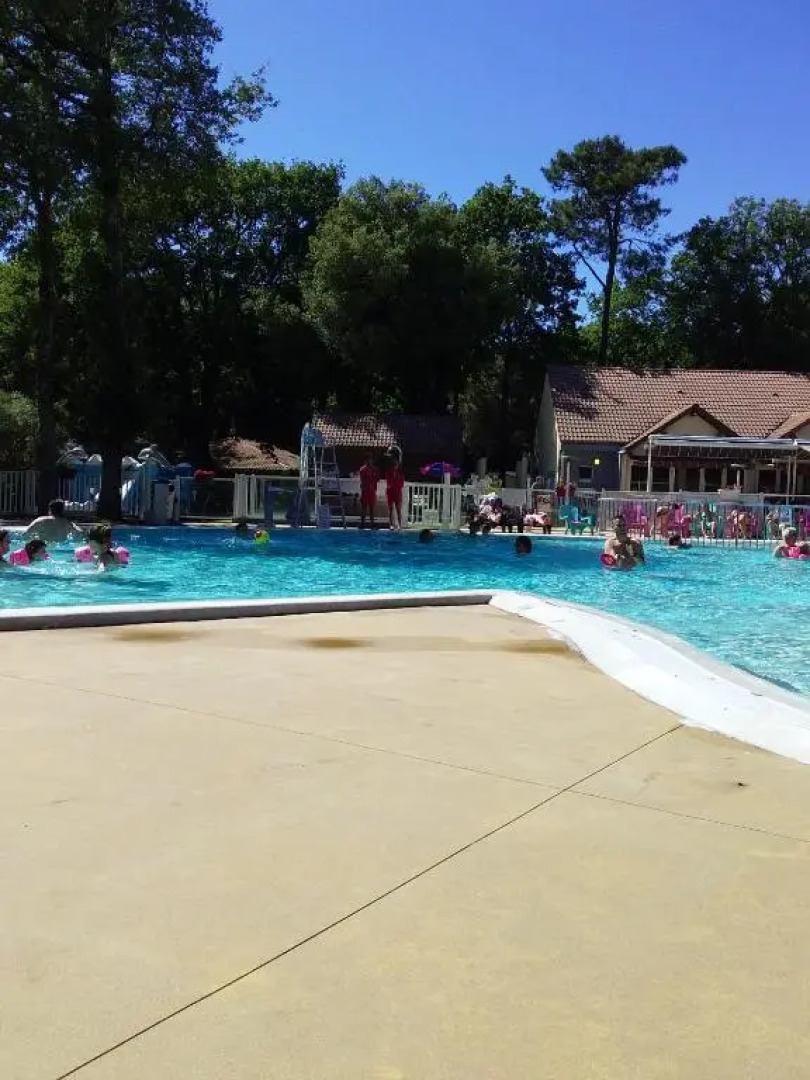 Mobil home 6-8 places St brėvin les pins 44