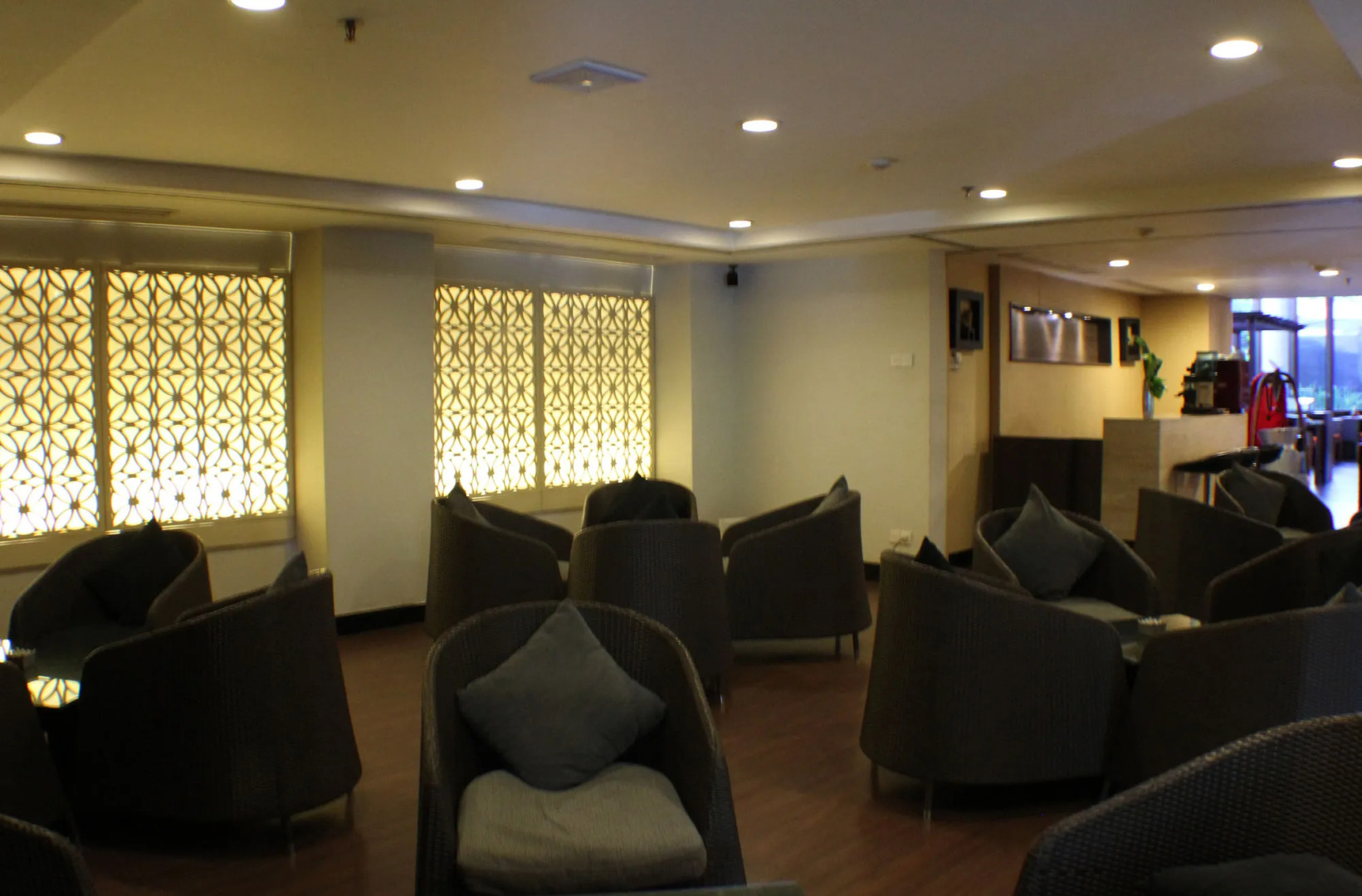 Hotel Santika Pandegiling Surabaya