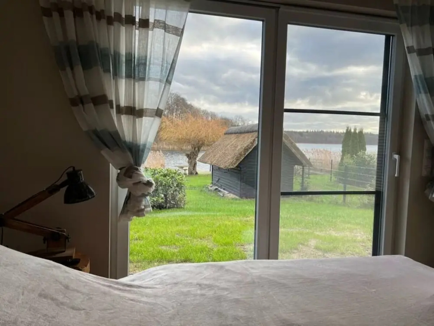 Schaal Lake Paradise