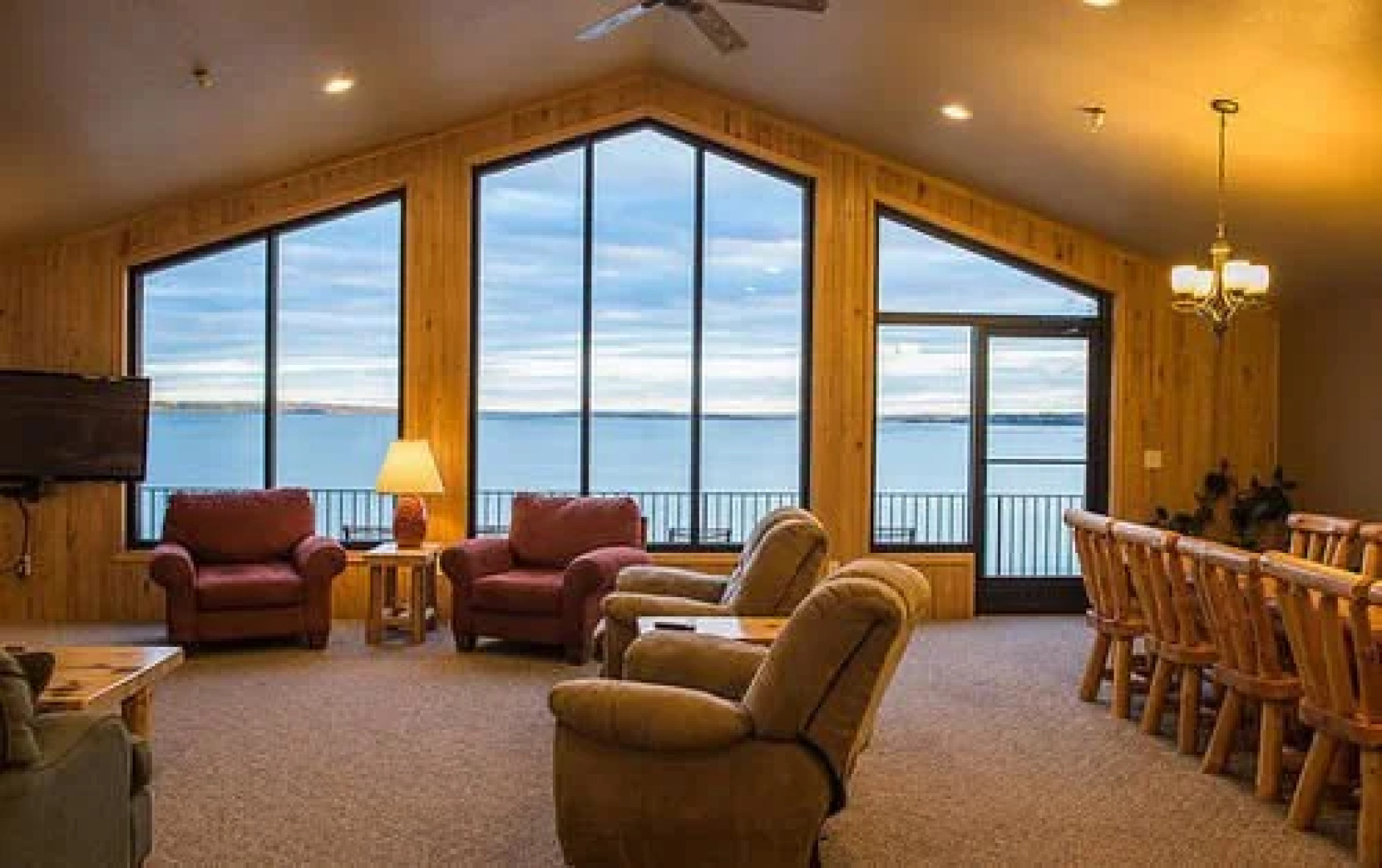 Hiawatha Beach Resort