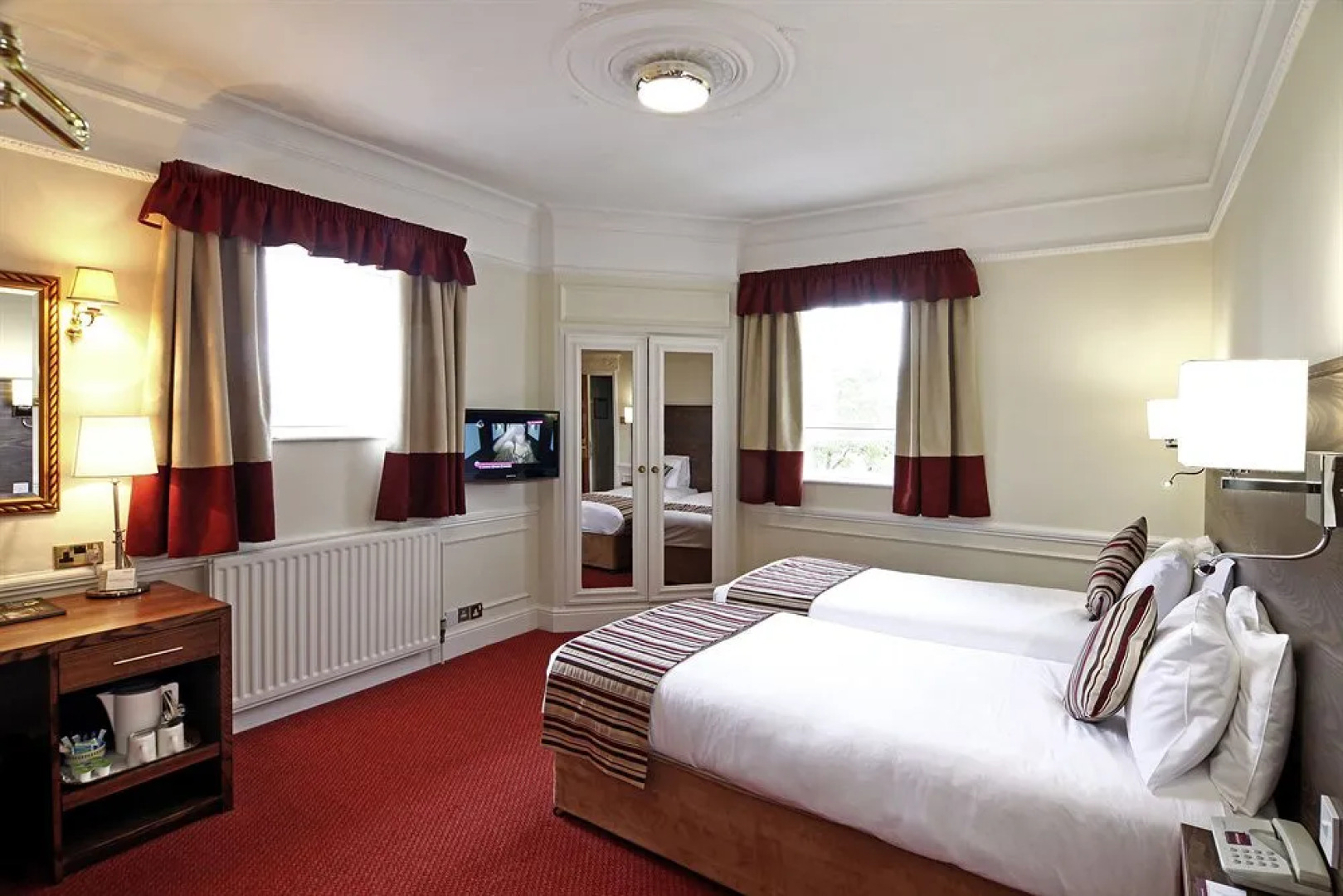 Mercure Wolverhampton Goldthorn Hotel