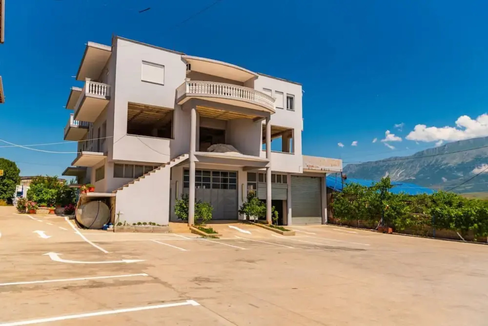 Hometown Apartment 2