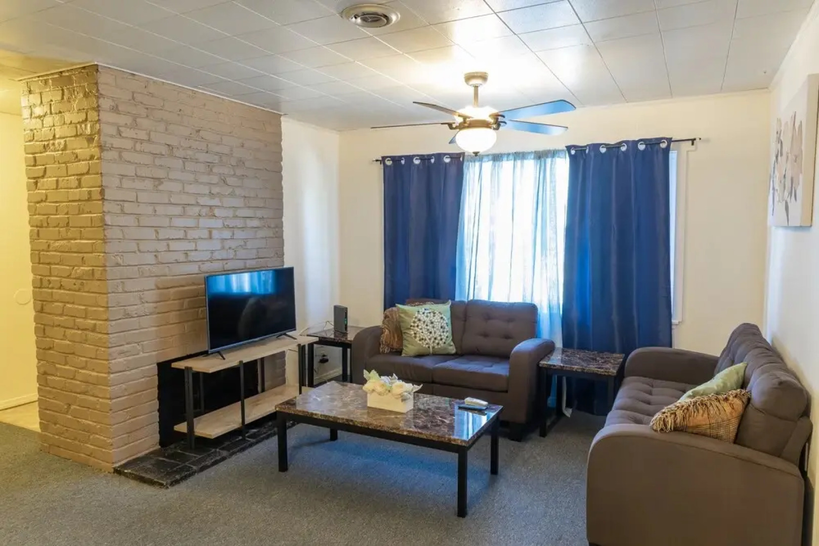 Cozy, 4-bedroom Near Concord Bart