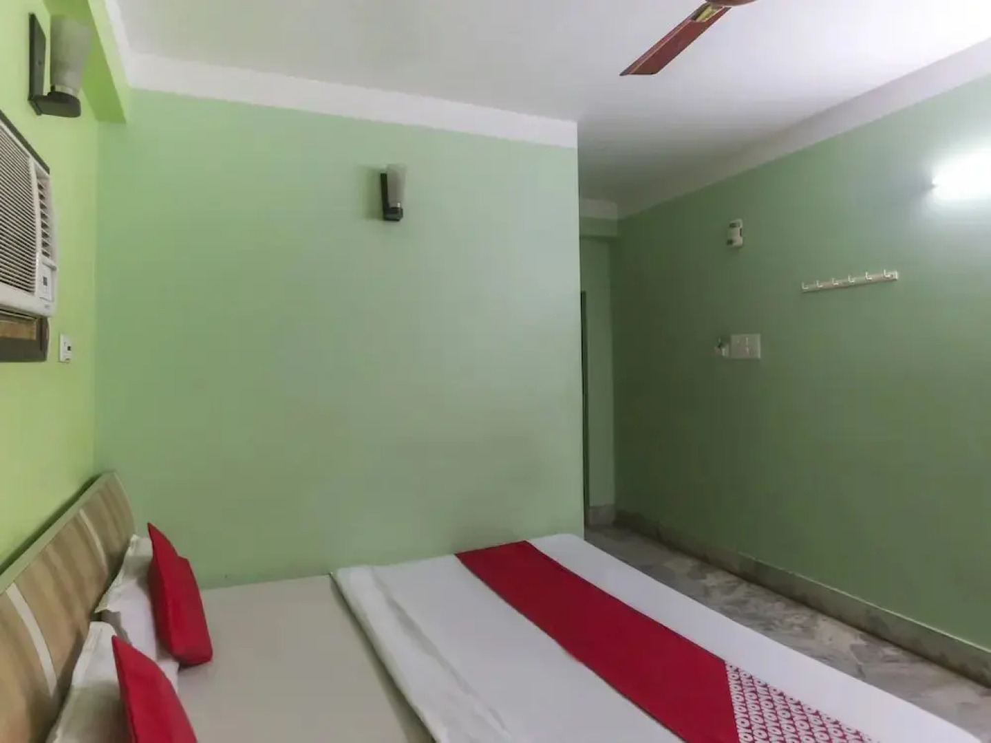 Hotel Tanushree by OYO Rooms
