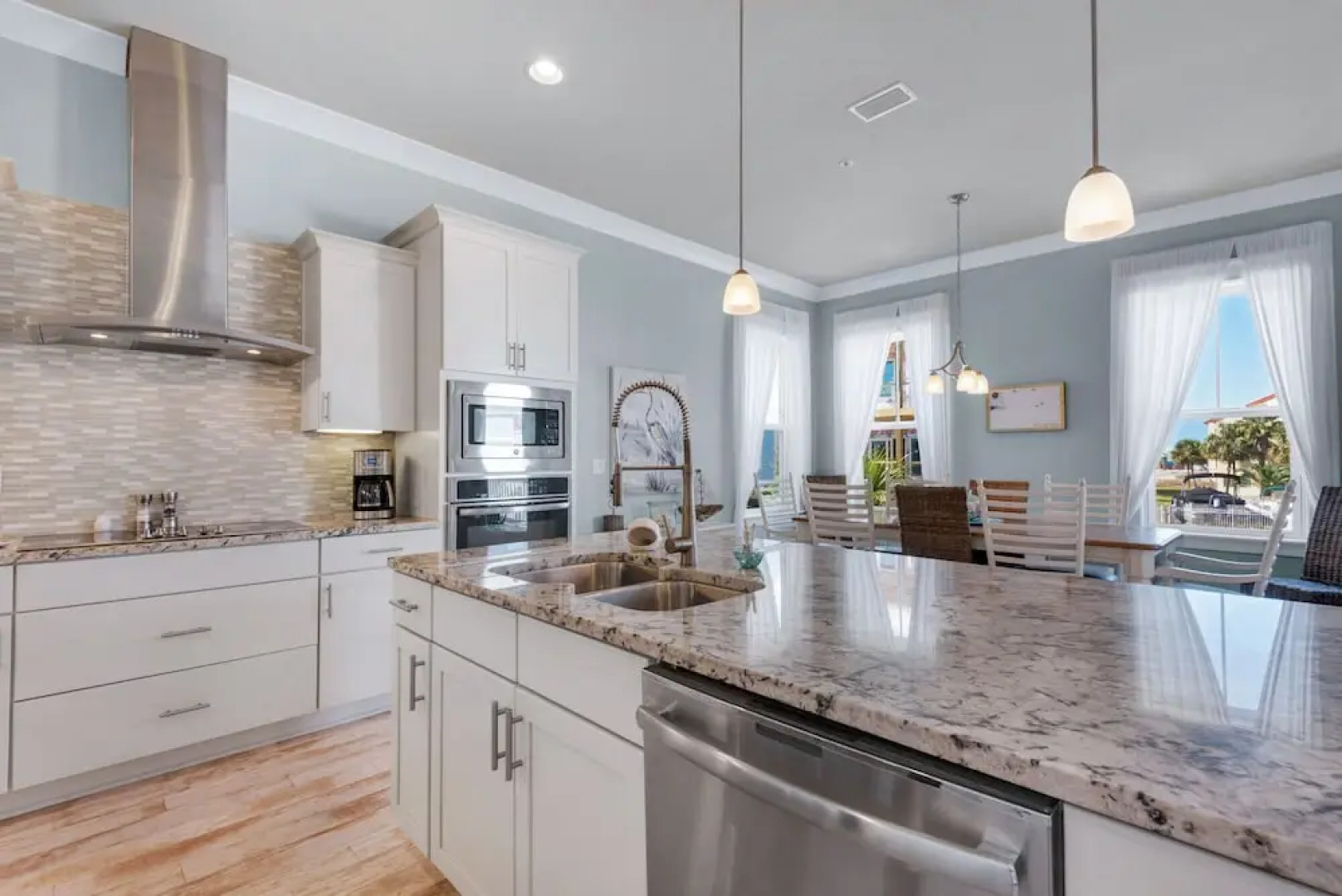 Bay Side 4 Bedroom Home by RedAwning