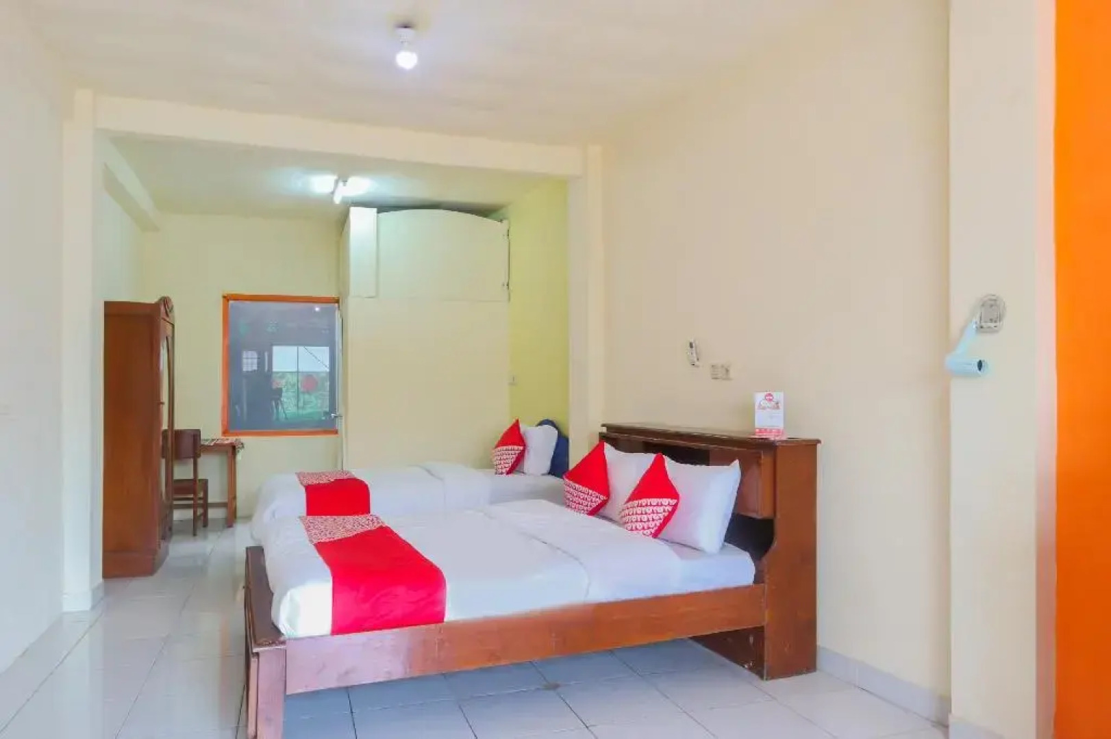 Hotel O Superbedroom