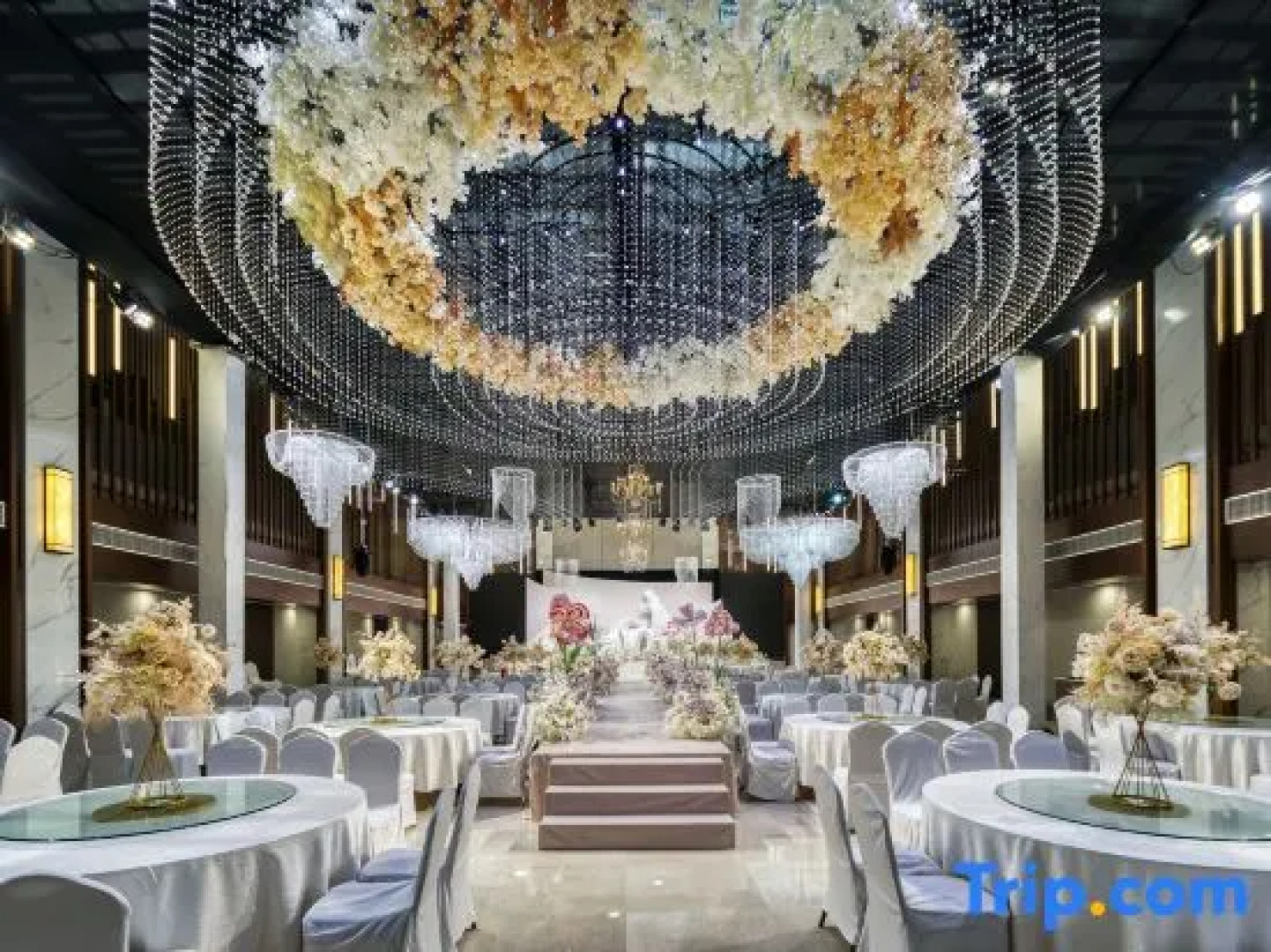 Anji International Holiday Hotel