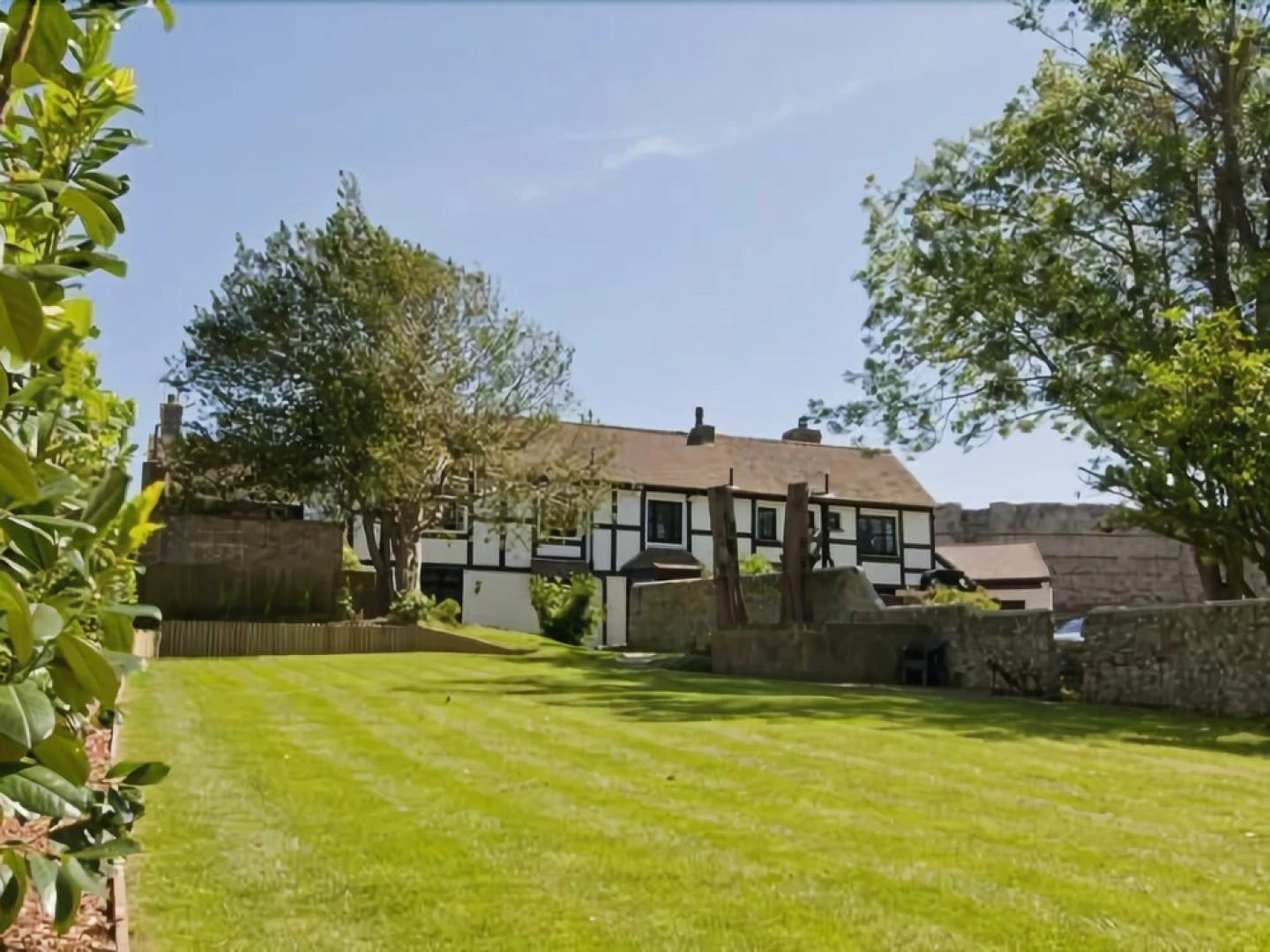 The Priory Court Hotel