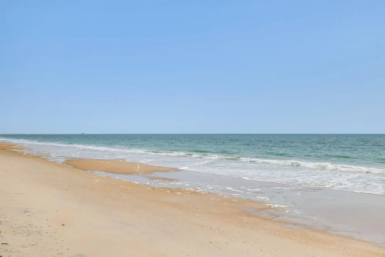 Steps to the Beach: Oceanfront Condo w/ Lanai!