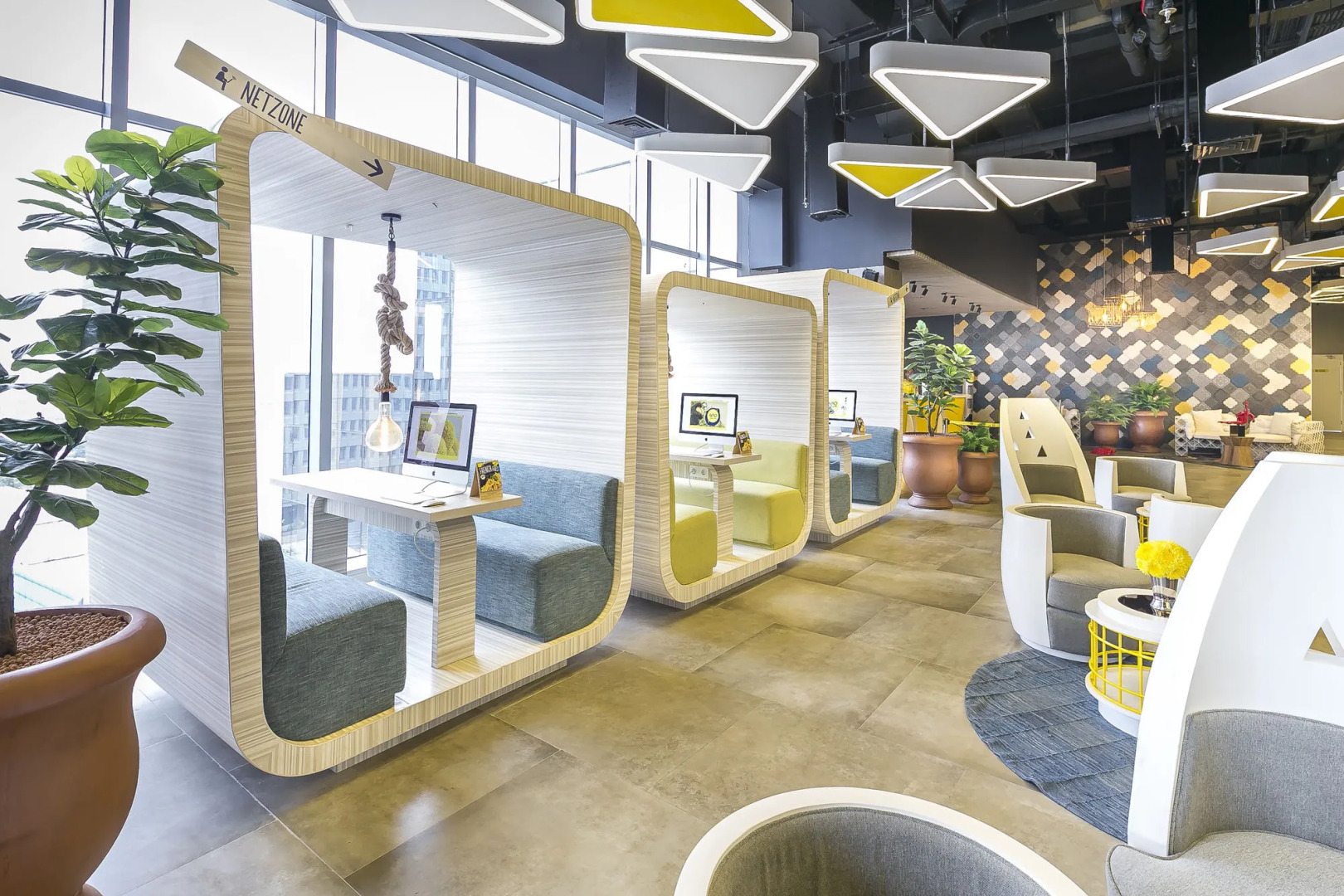 YELLO Hotel Harmoni Jakarta