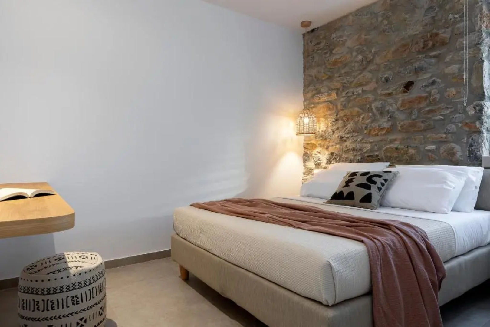 Lichnos Luxury Suites