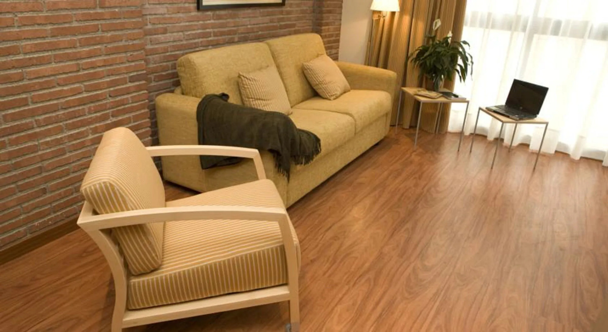 Serennia Cest Apartamentos Arc de Triomf