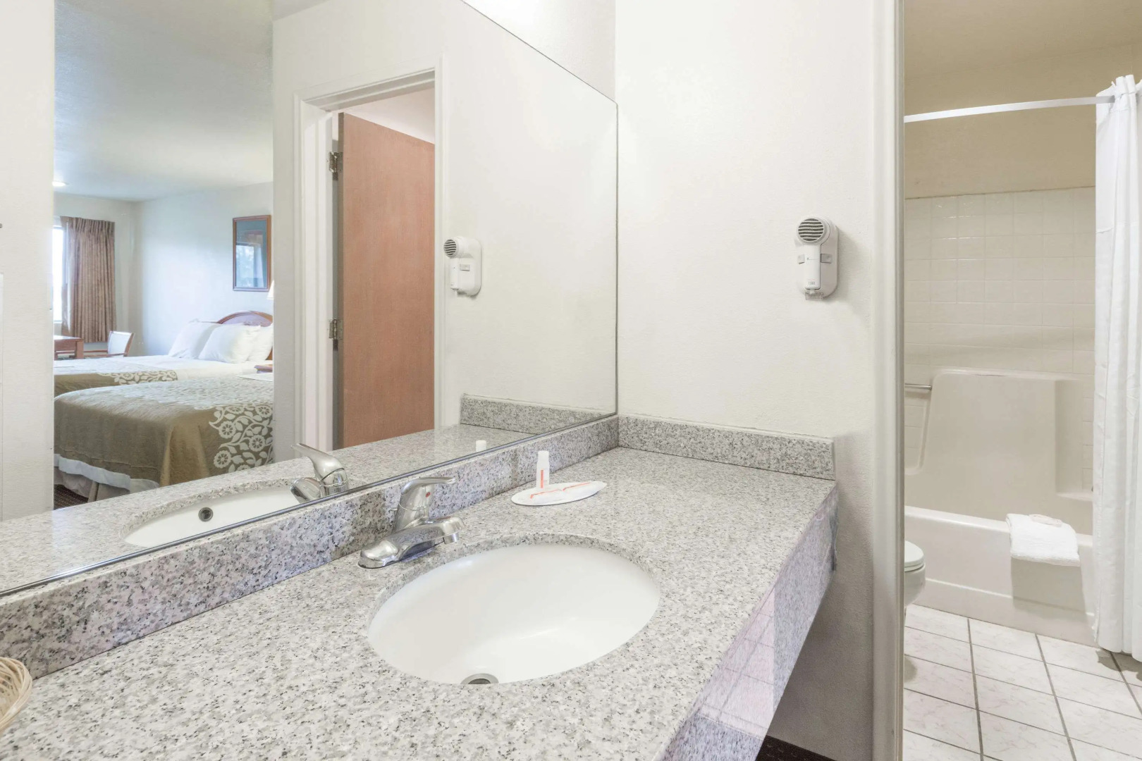 Days Inn by Wyndham Willcox