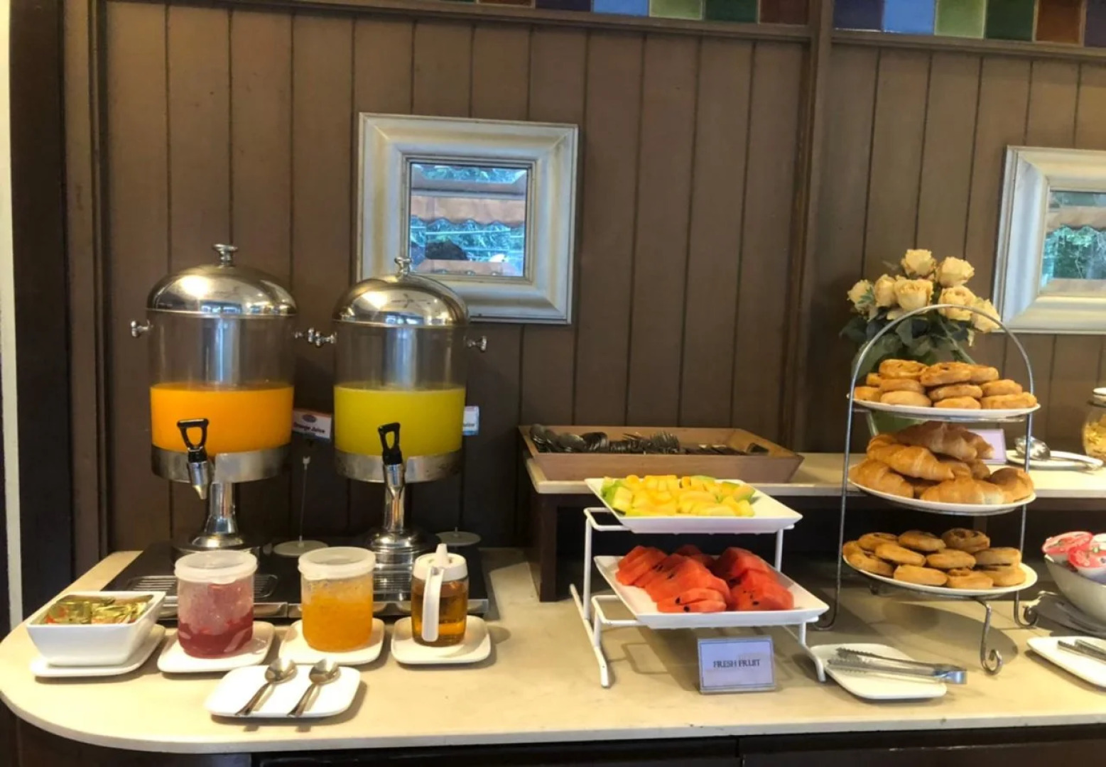 Sawasdee Hotel @ Sukhumvit Soi 8