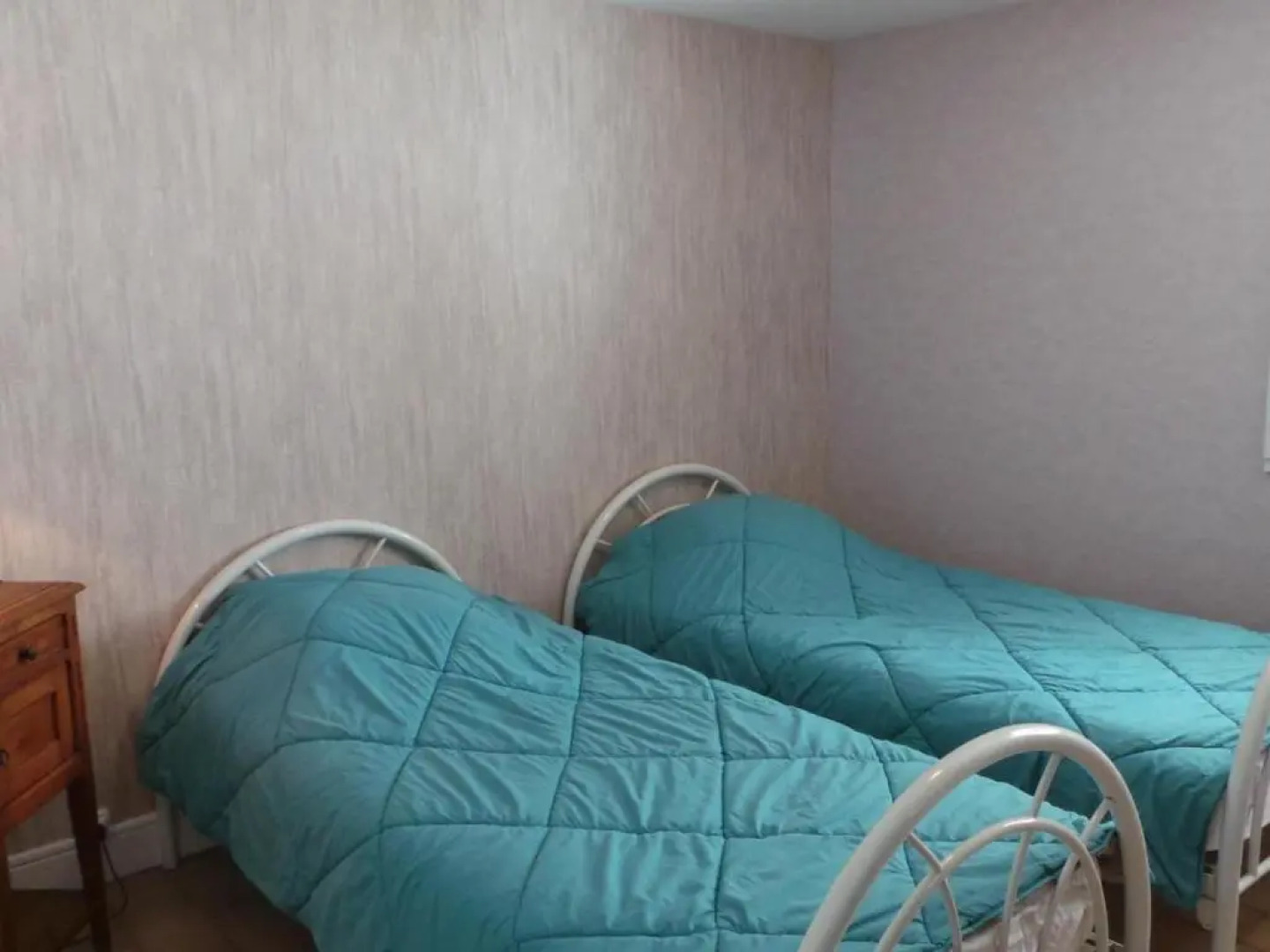 Gîte Creuzier-le-Neuf, 4 pièces, 6 personnes - FR-1-489-76