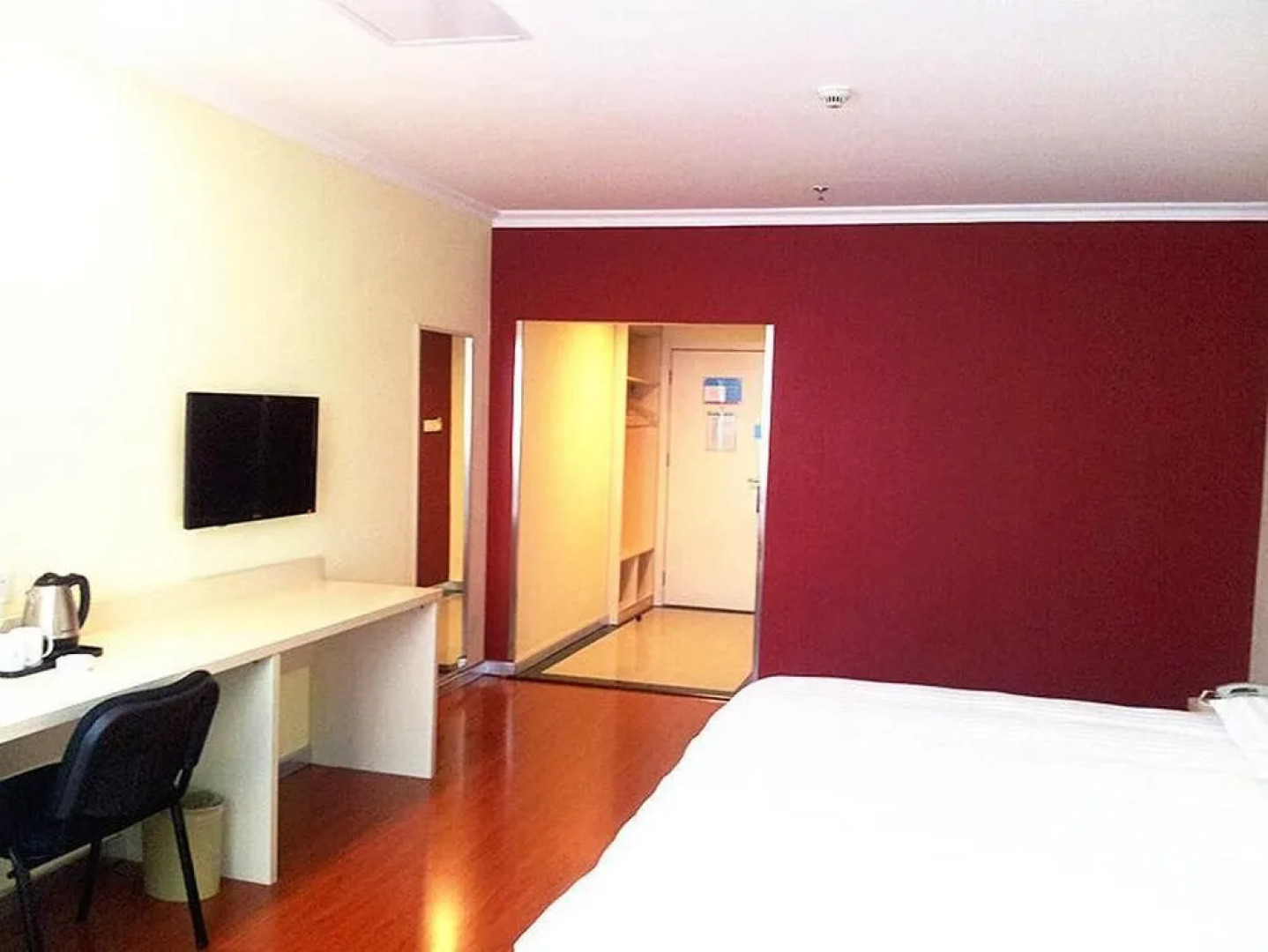 Hanting Express Zigong Wuxing Street Branch