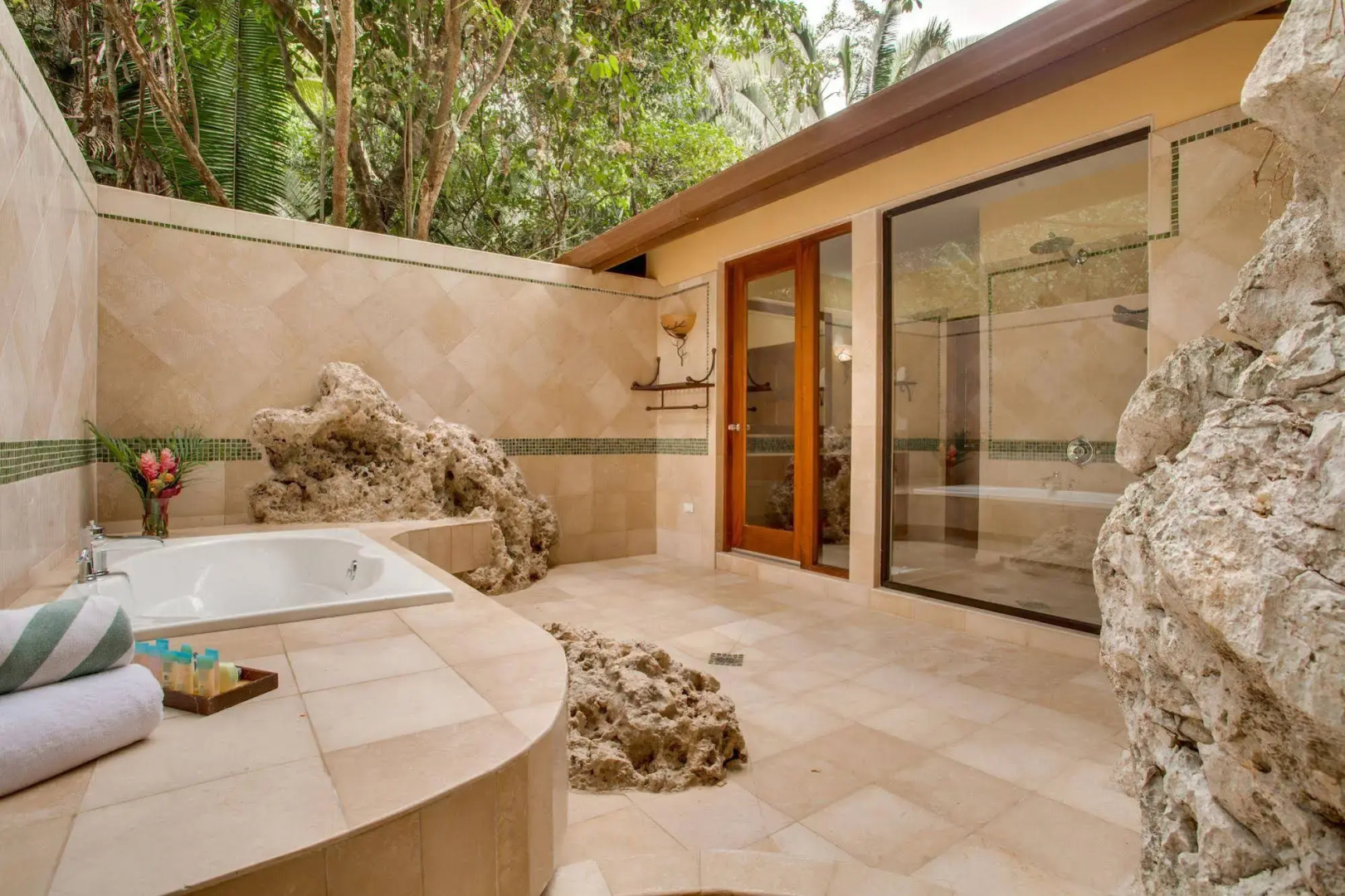 Sleeping Giant Rainforest Lodge