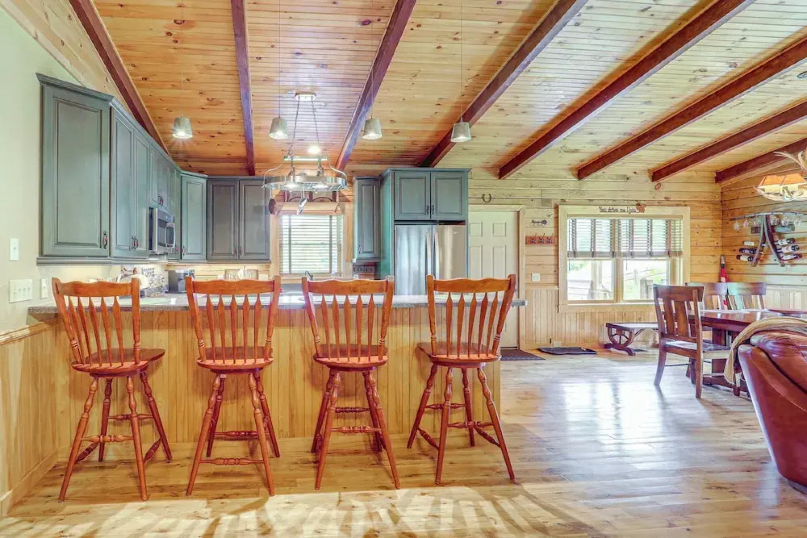 4 Mi to Grandfather Mountain: Cabin in Newland!