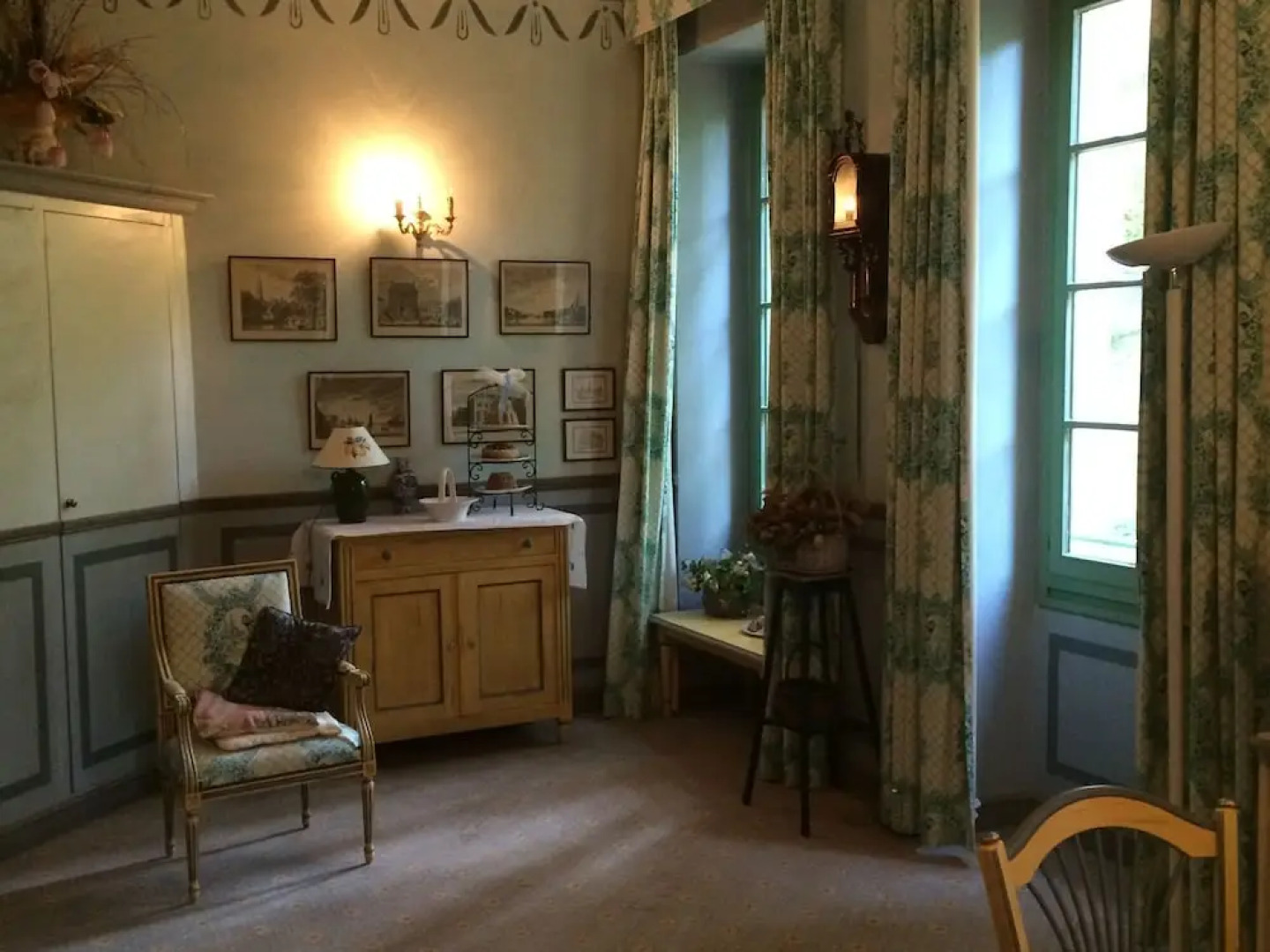 Two Studios With Pool, in Garden Park Nearby Spas and Views at the Mont Ventoux