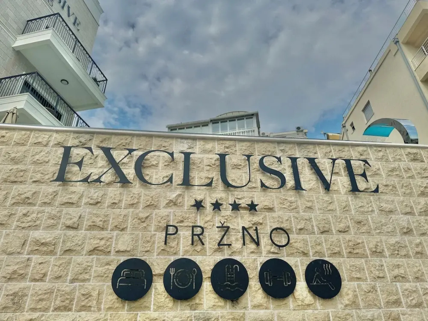 Hotel Exclusive