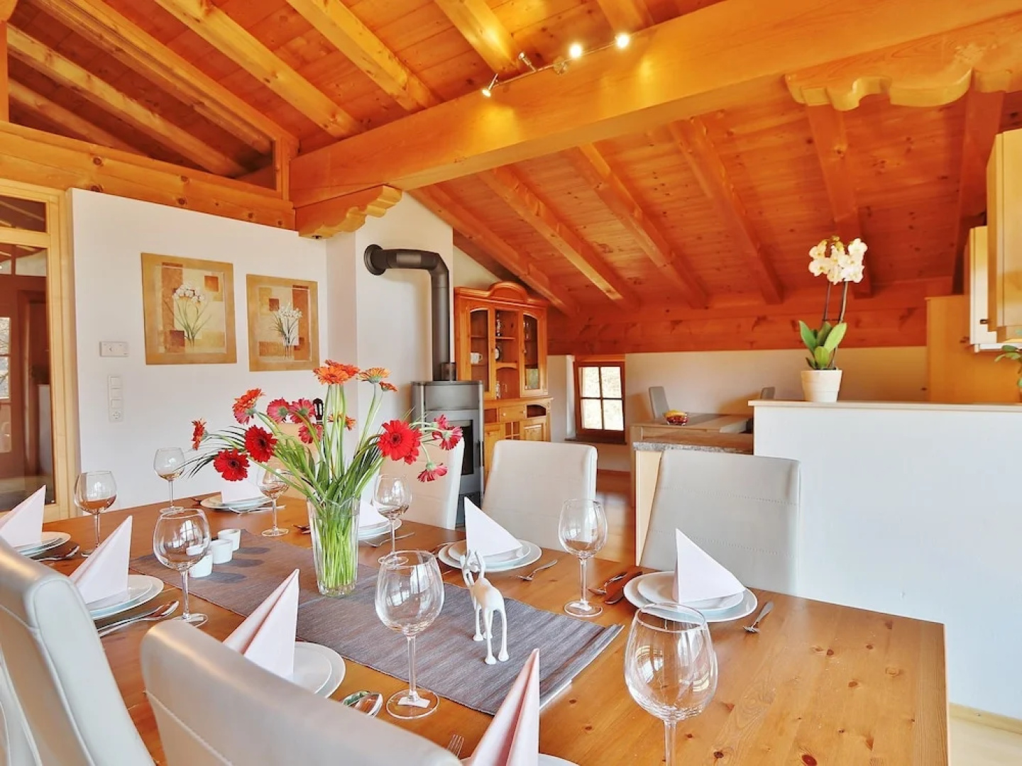 Spacious Apartment With Mountain View in Brixen im Thale
