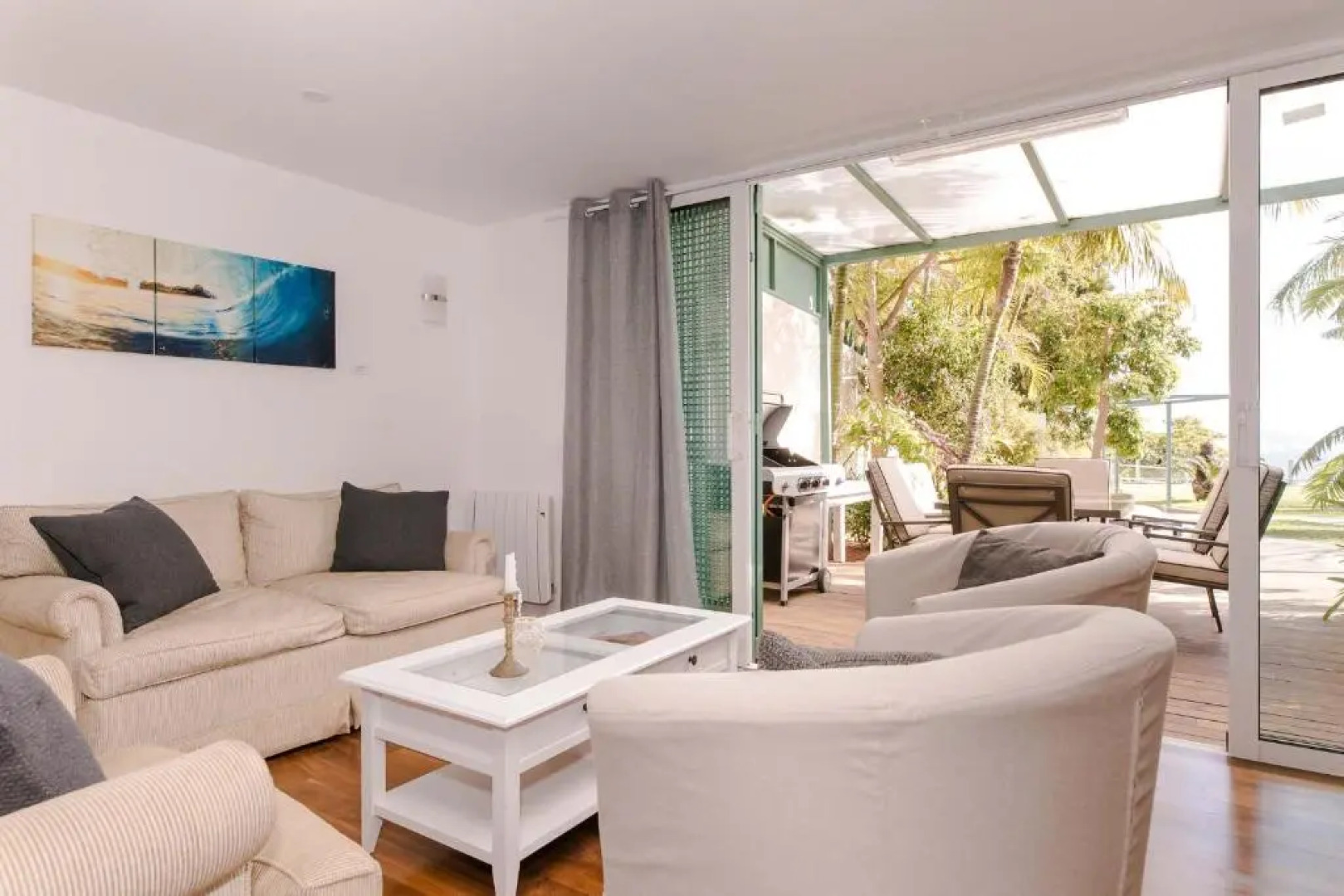 The Circular Villa - jacuzzi, hiking & vineyards