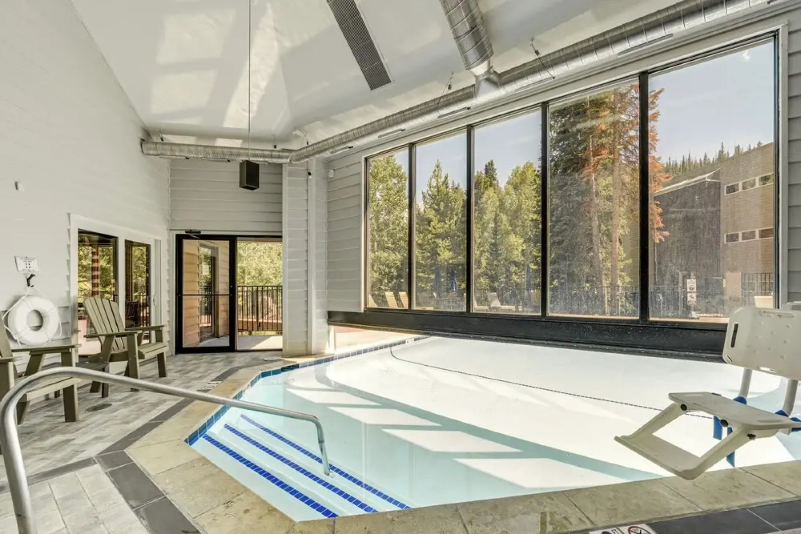 Chic Winter Park Studio w/ Community Hot Tub
