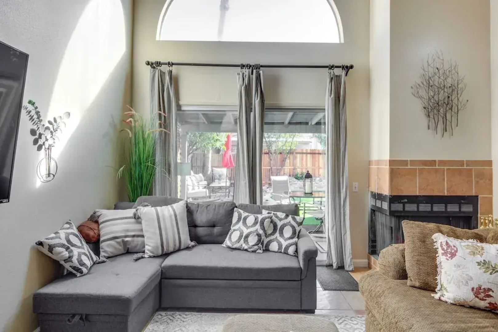 Dog-friendly Tucson Home w/ Patio & Hot Tub