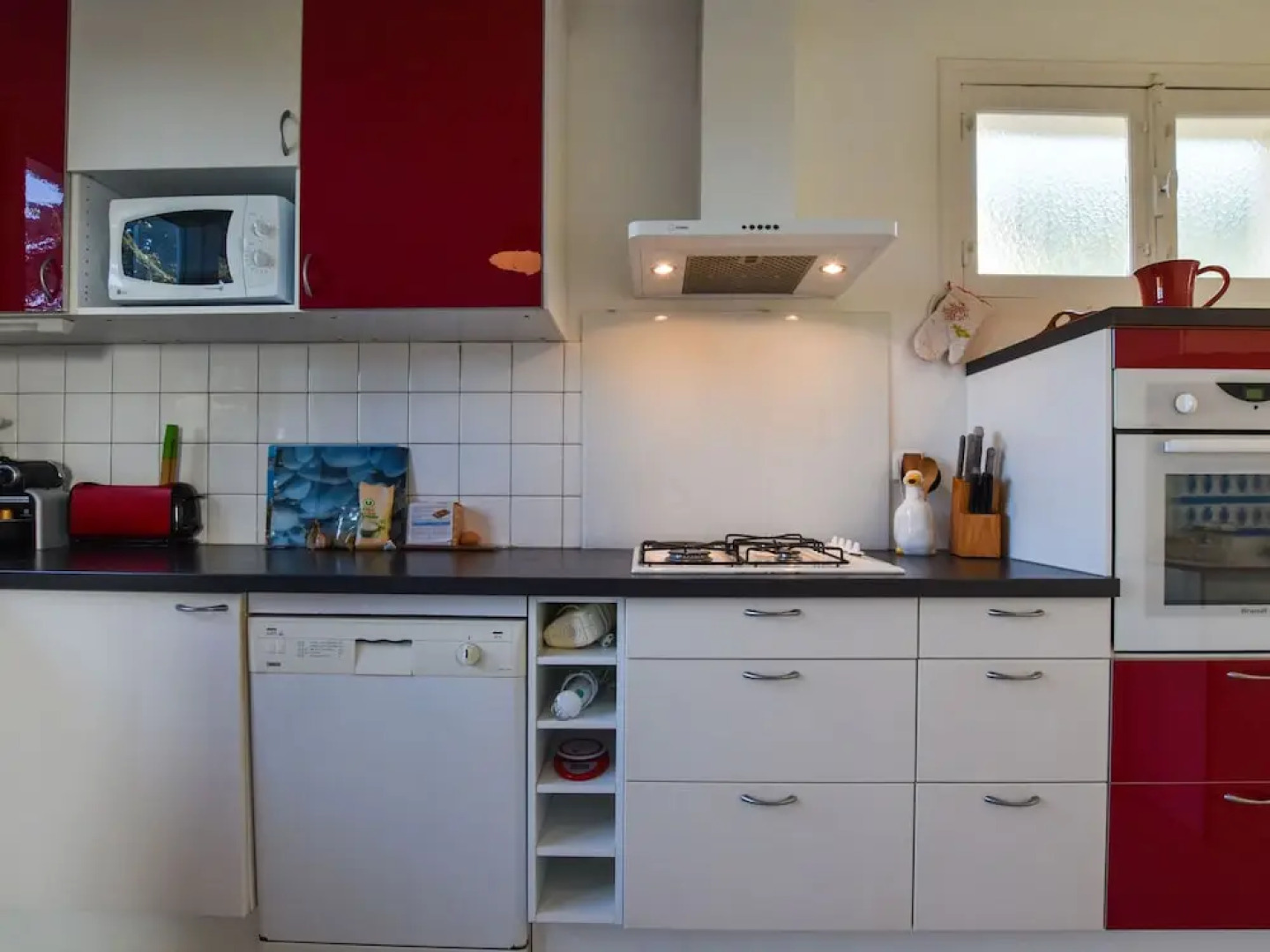 Atmospheric Holiday Home With Magnificent View Over Sea, 200 m From Beach