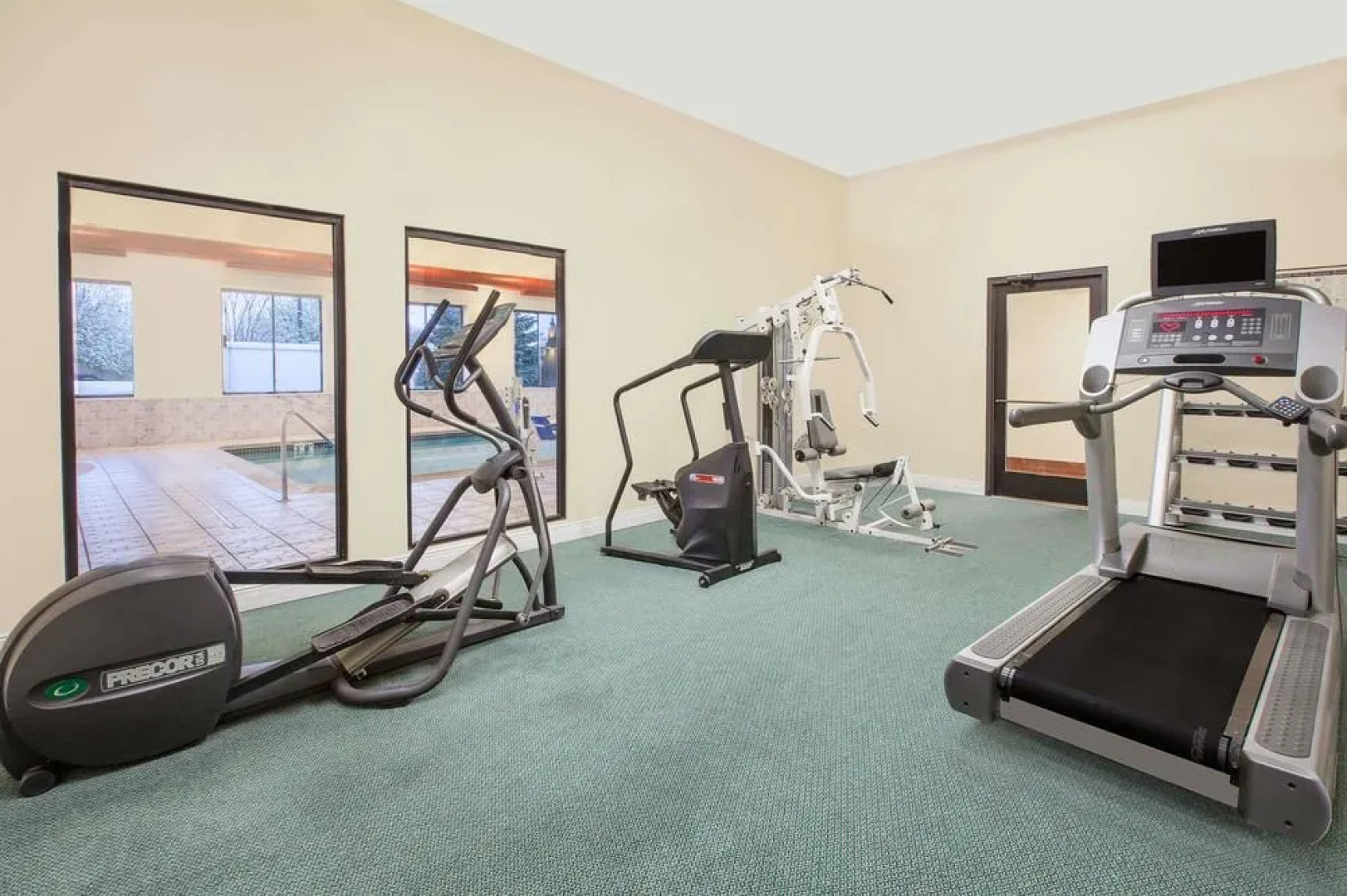 Baymont Inn & Suites Flint