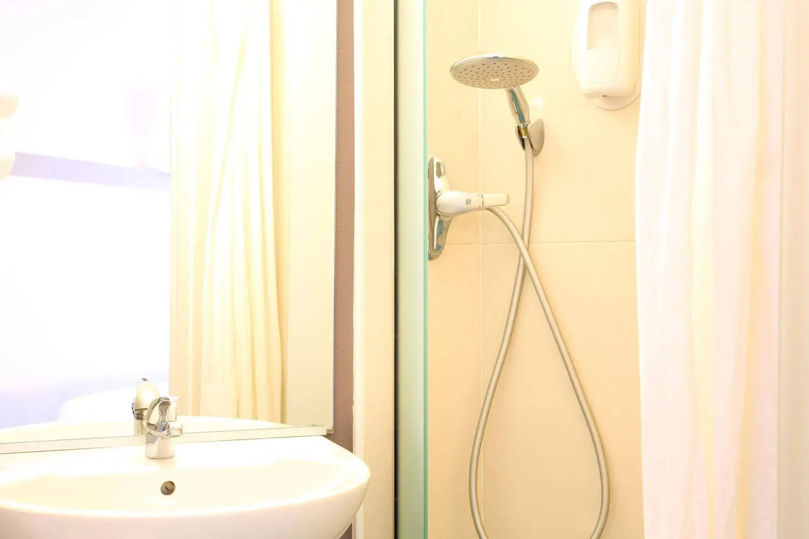 B&B HOTEL Villeneuve-Loubet Plage