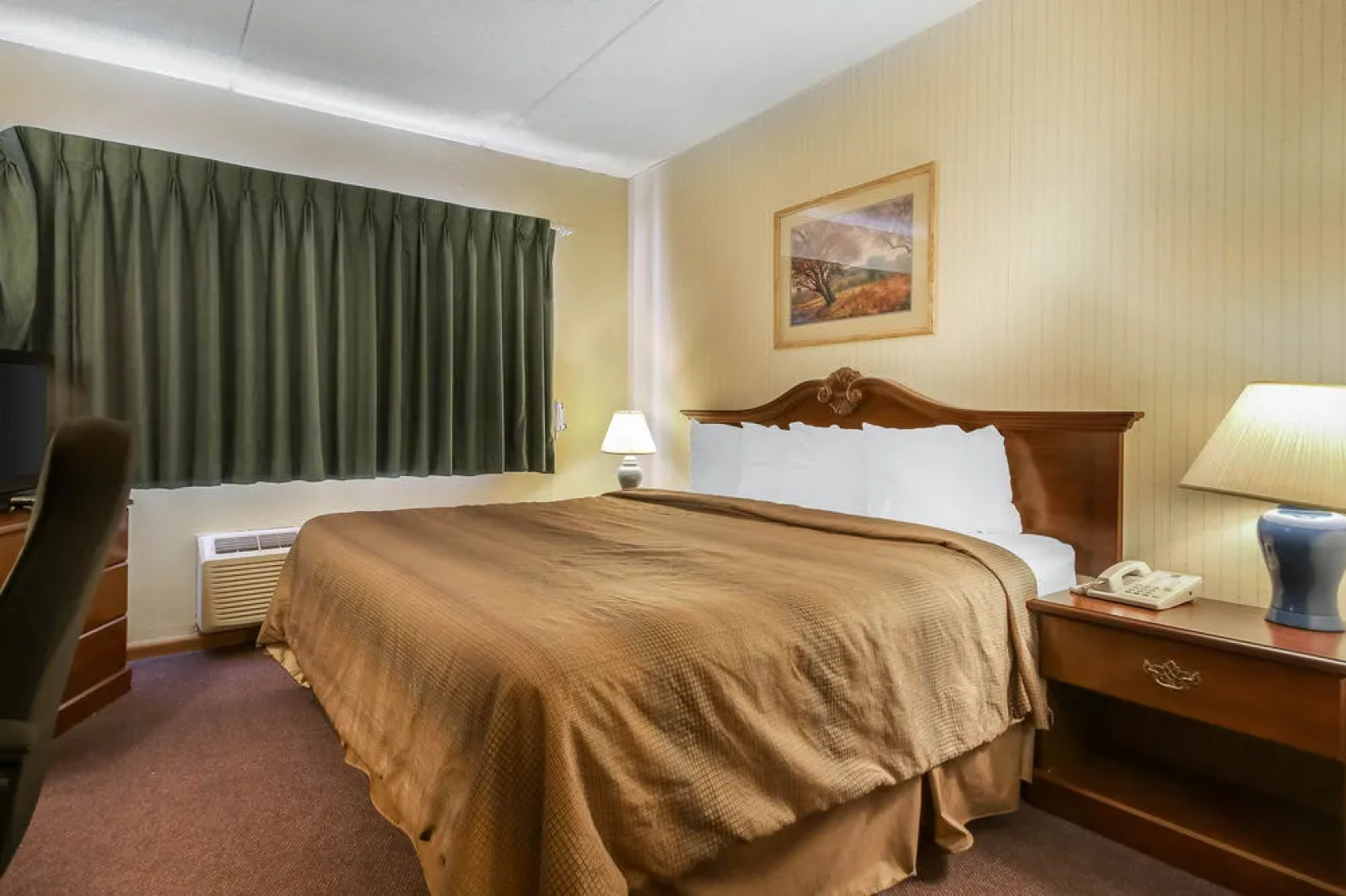 Quality Inn and Suites Beaver Dam