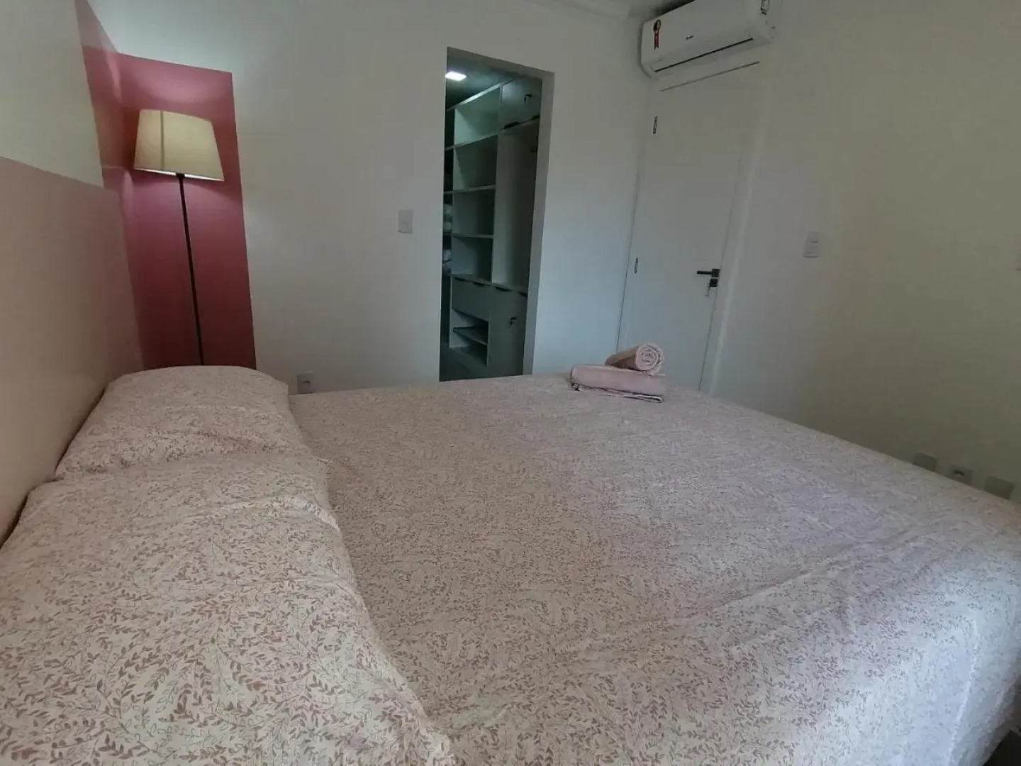 Triplex pé na areia com 3 suítes próximo Salvador
