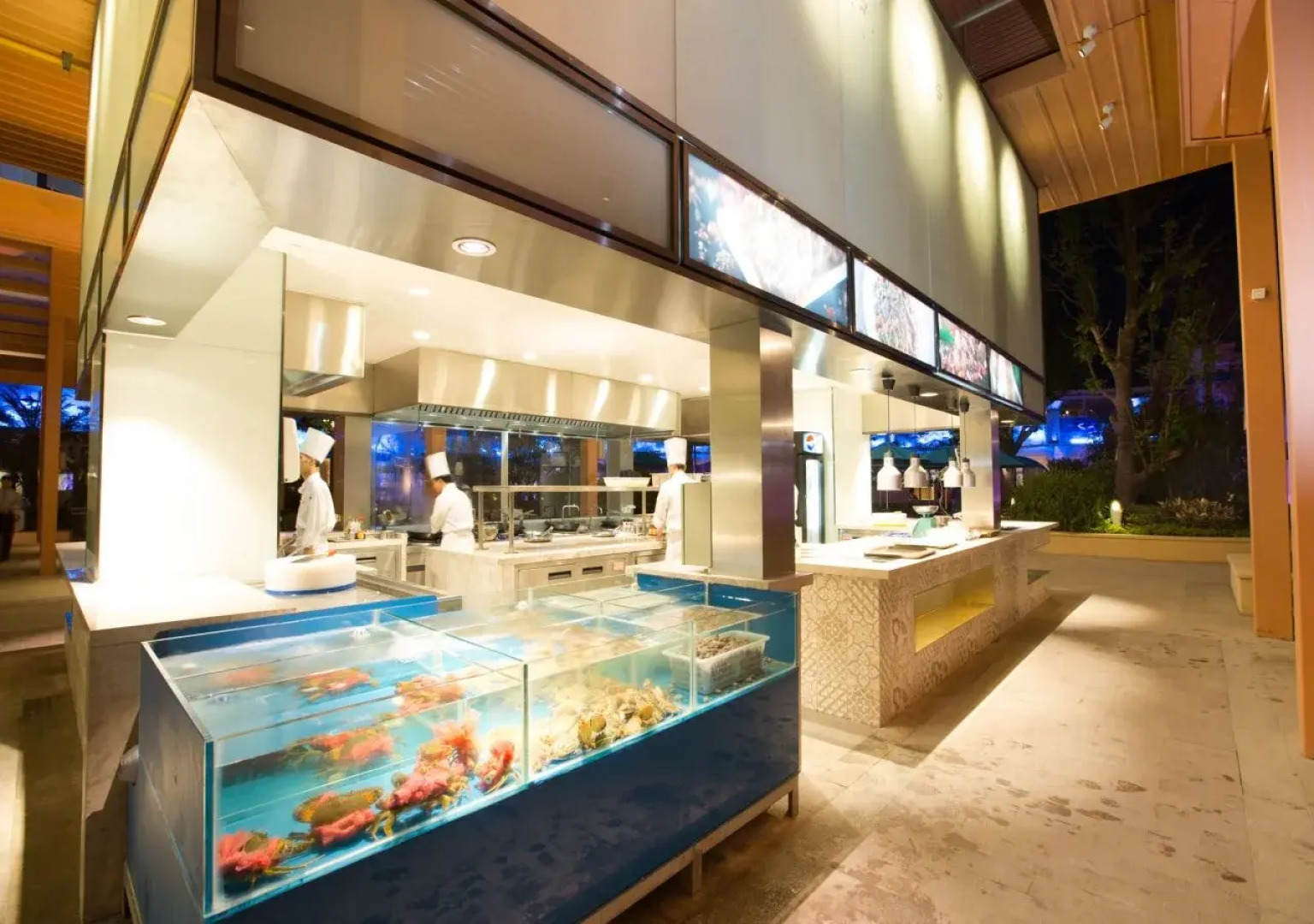 Chimelong Penguin Hotel