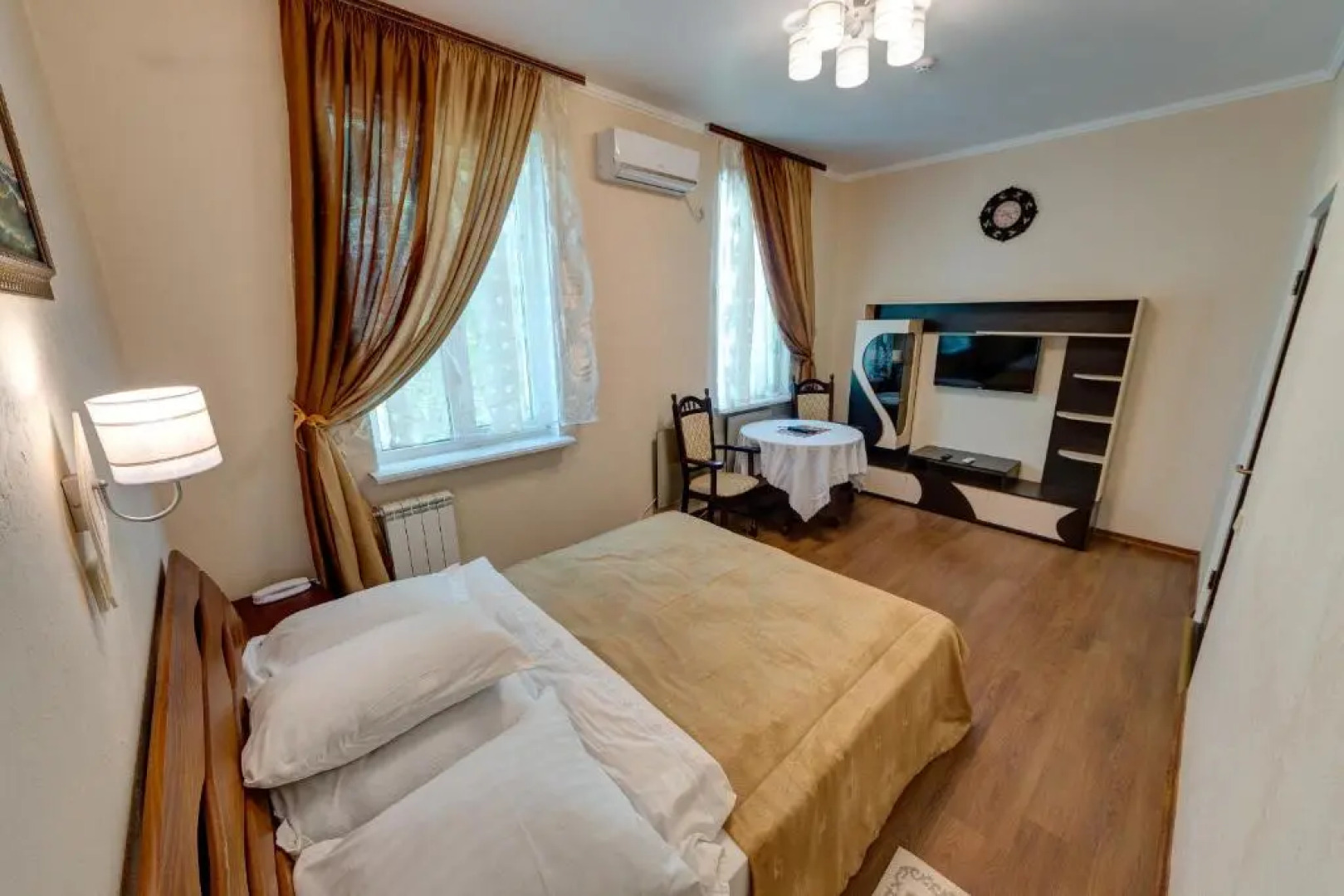 Отель Александрия