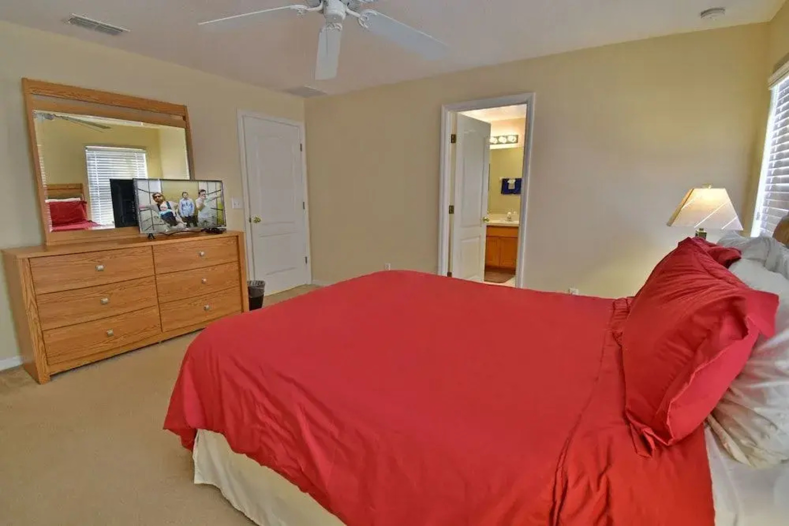 320EP Sandy Shores 3 Br villa by RedAwning