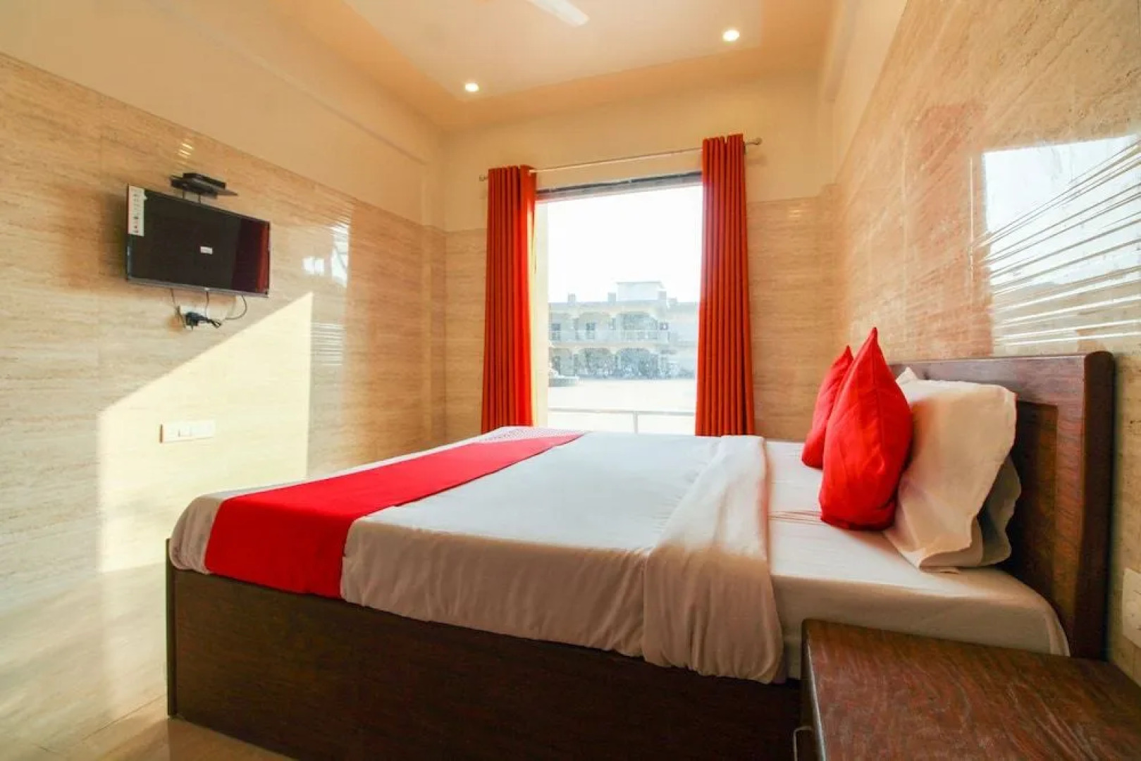 OYO 62741 Giriwar Nikunj