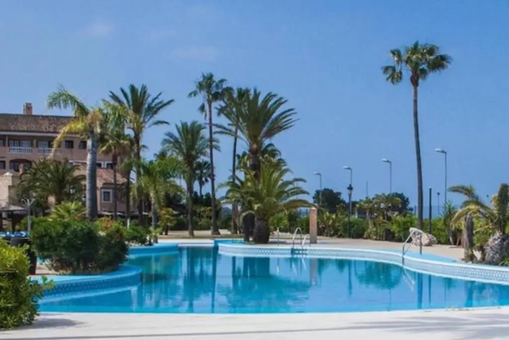 Duplex 6 pax con Wifi en Bahia Sur con parking y piscinas comunitarias