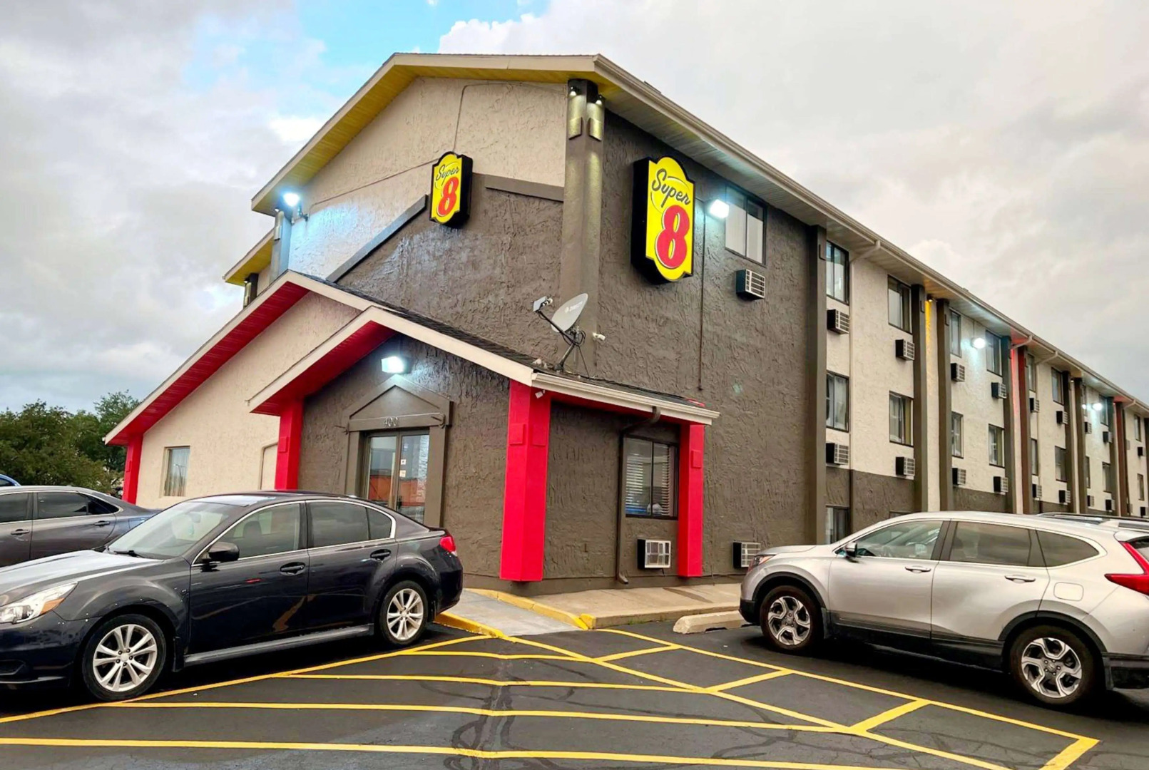 Super 8 by Wyndham Cedar Rapids