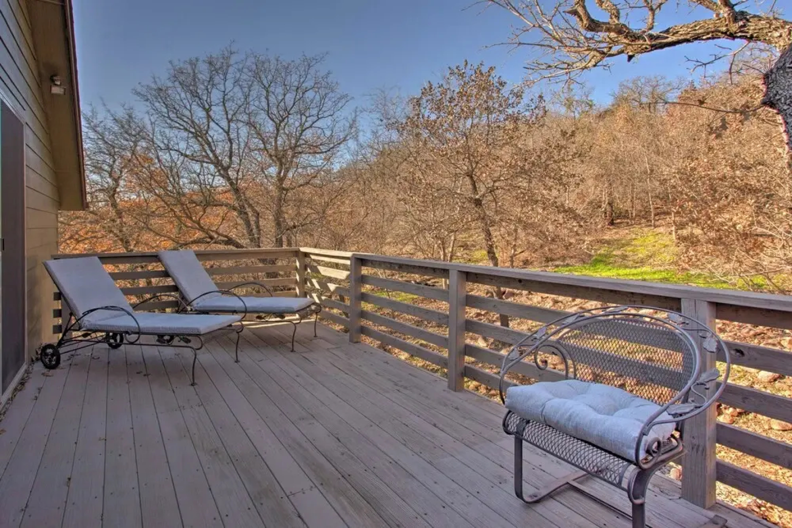 Medicine Park Cabin w/ Mountain Views!