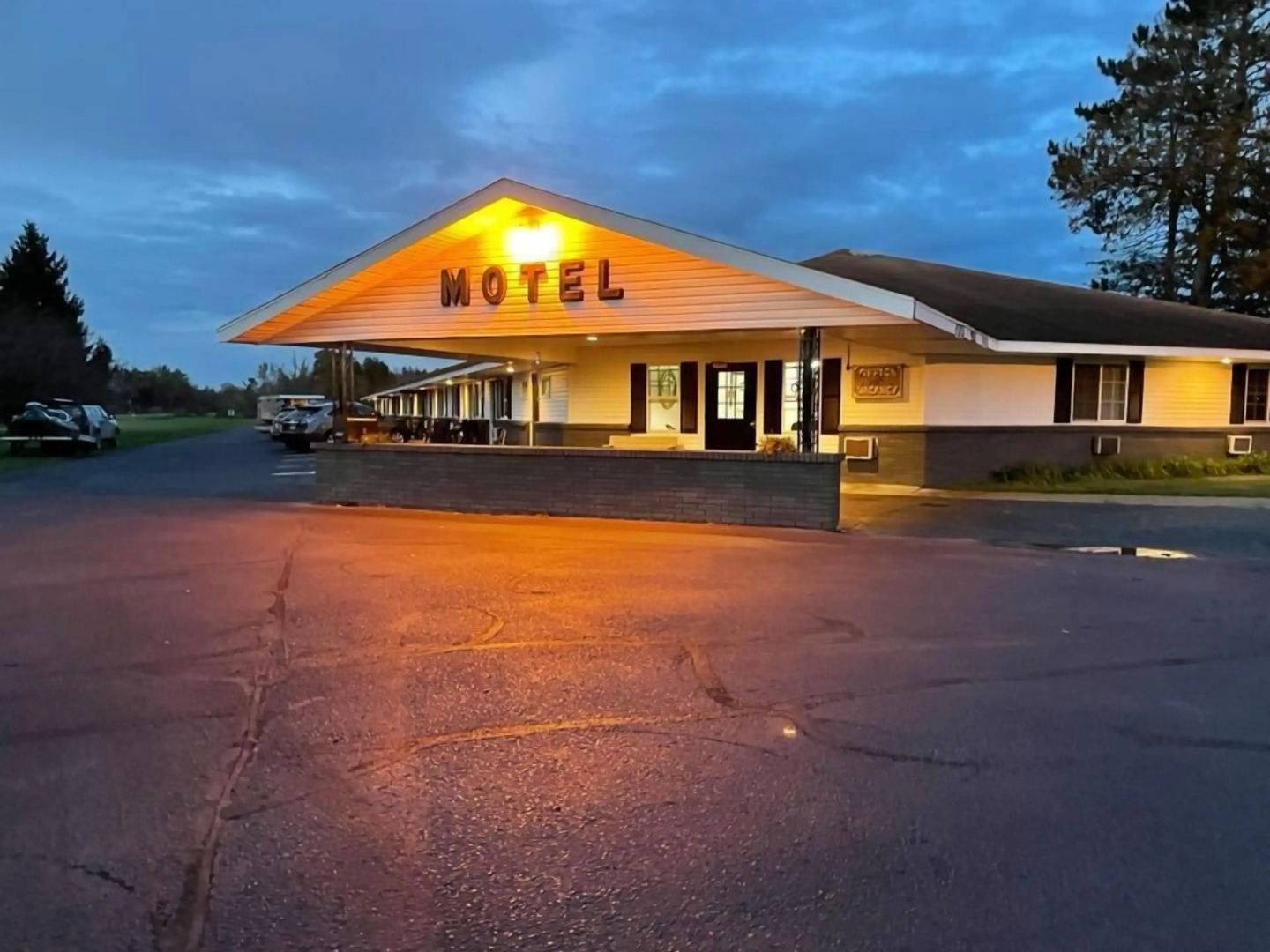 Northwoods Motels