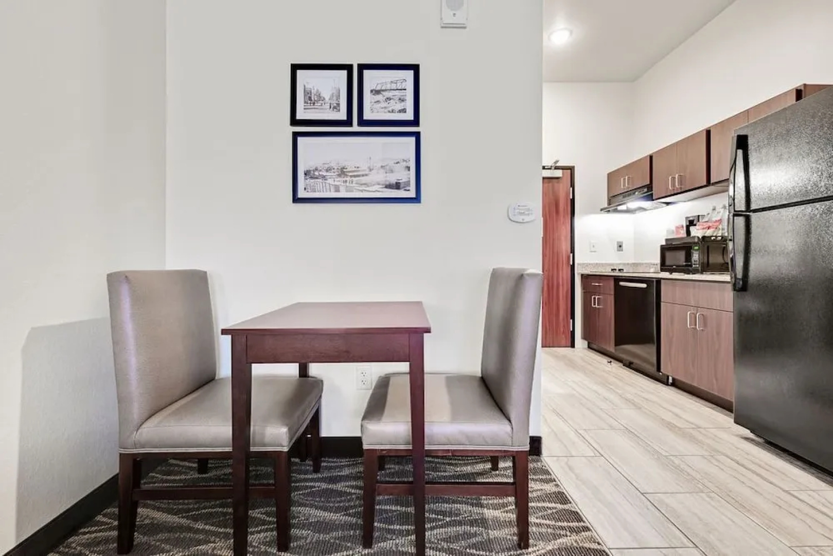 Cobblestone Hotel & Suites - Central Wisconsin Airport