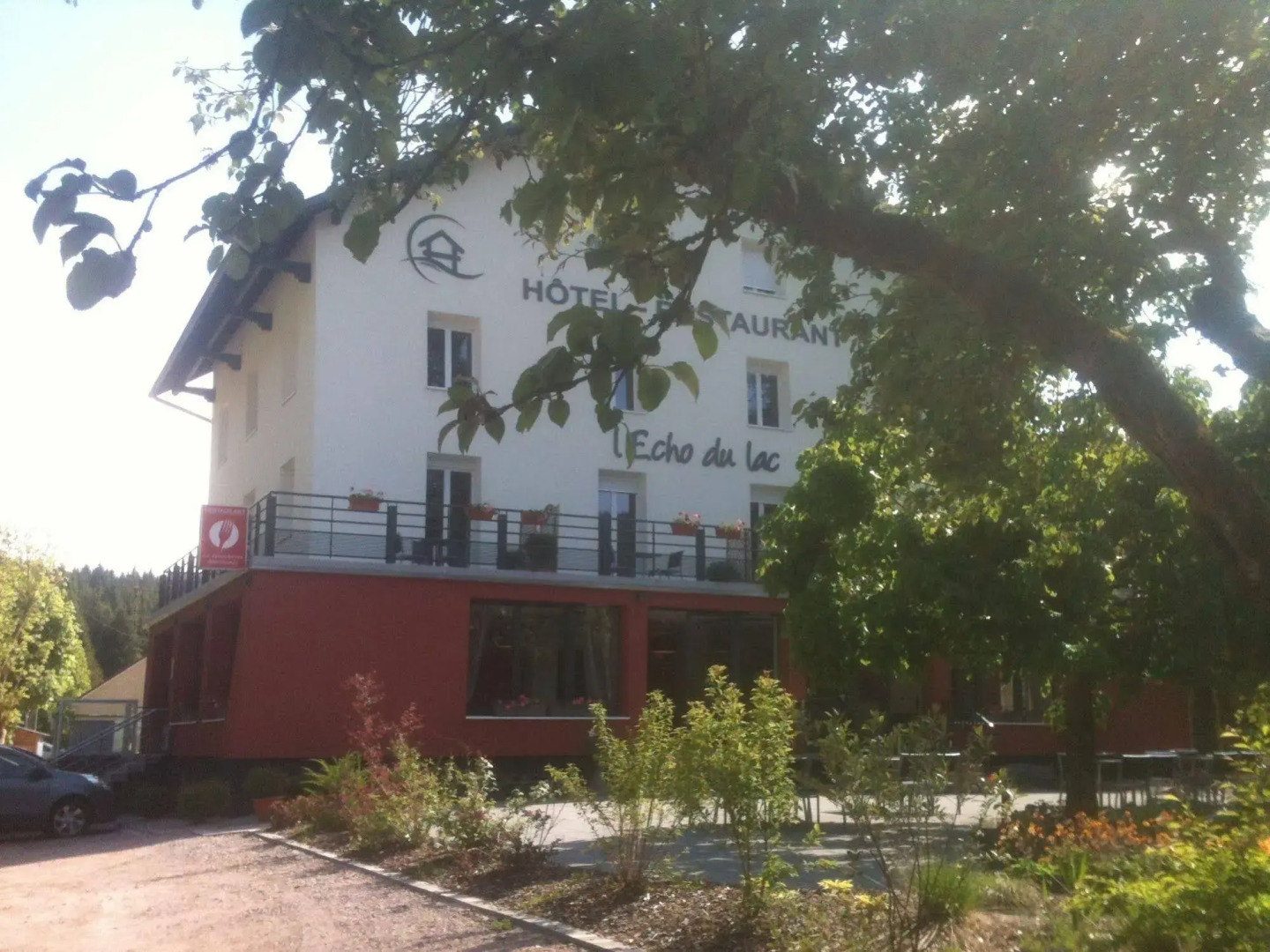 Hôtel Restaurant l'Echo du Lac & Spa