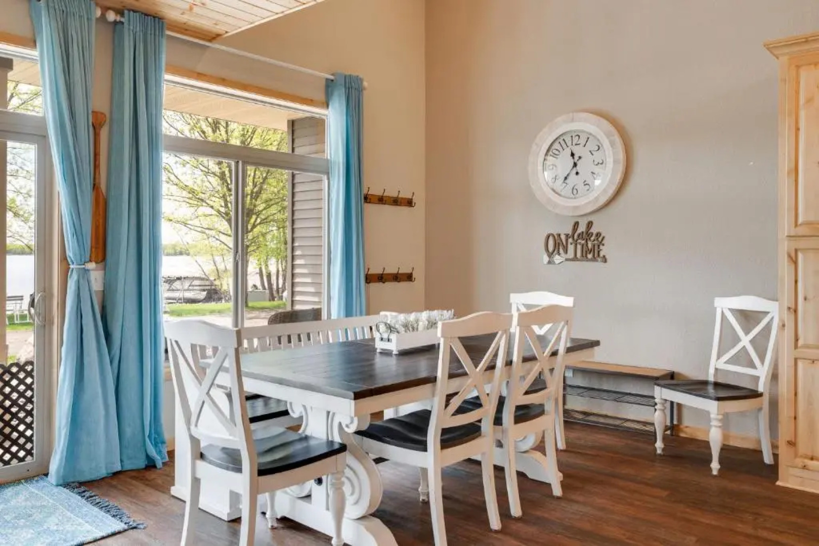 Moonlight Cove - Lakeside Lodge