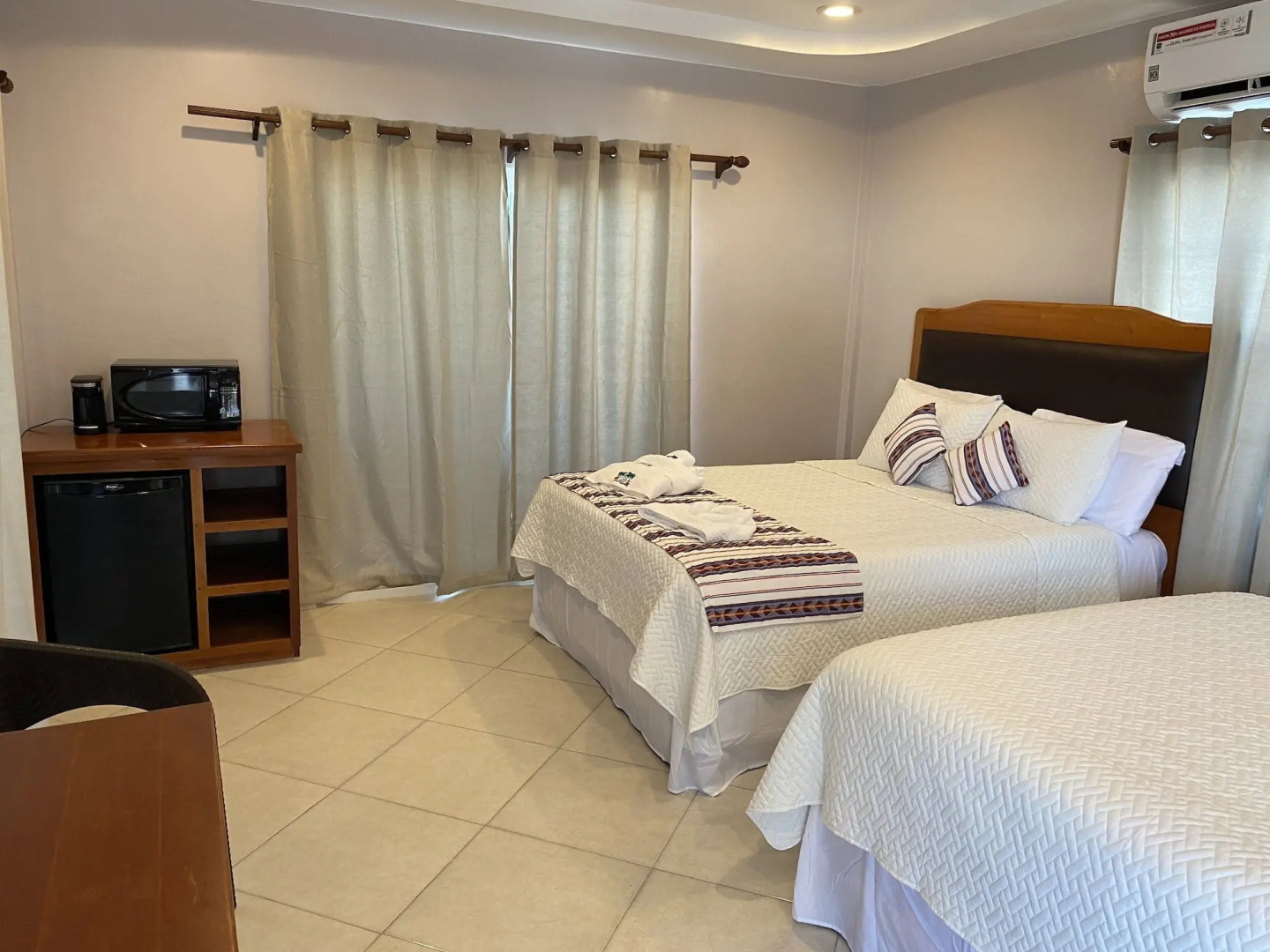 La Isla Resort