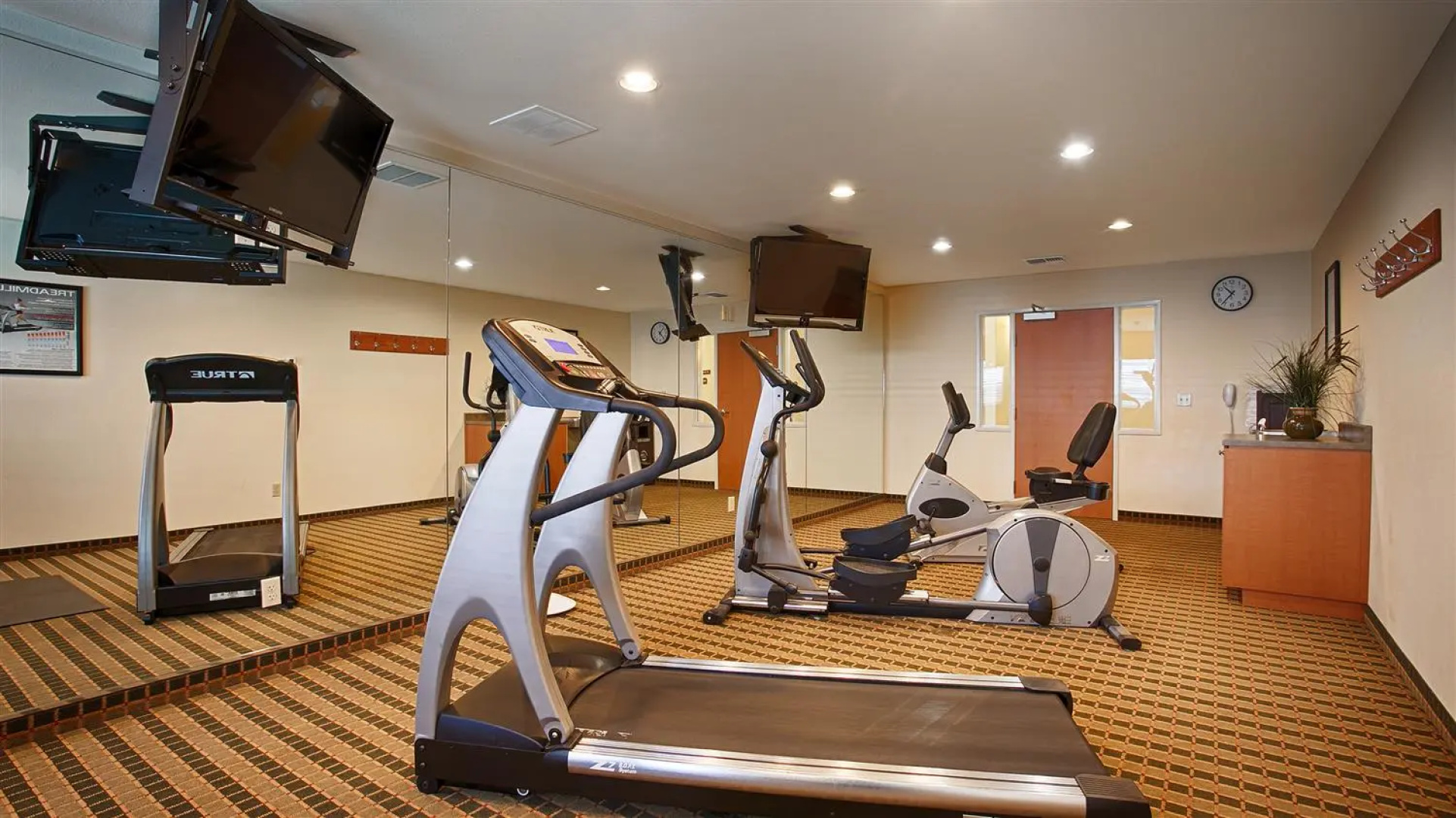 Best Western Rose Quartz Inn