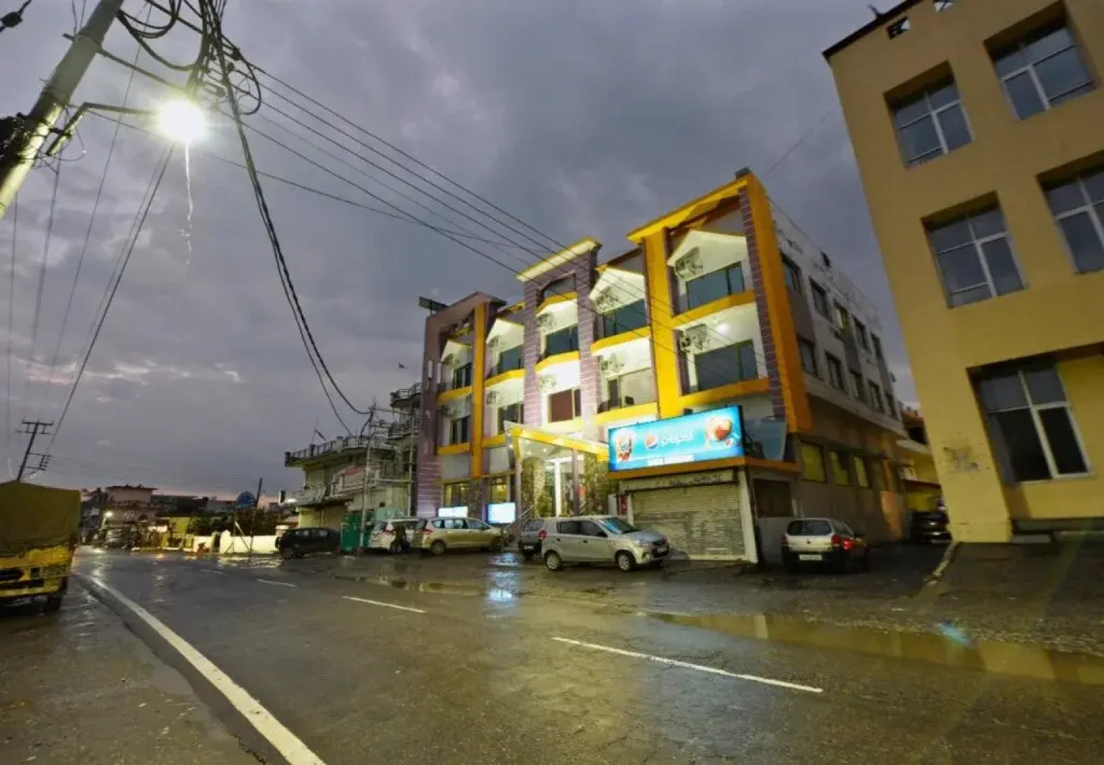 Hotel Rockstar by OYO Rooms