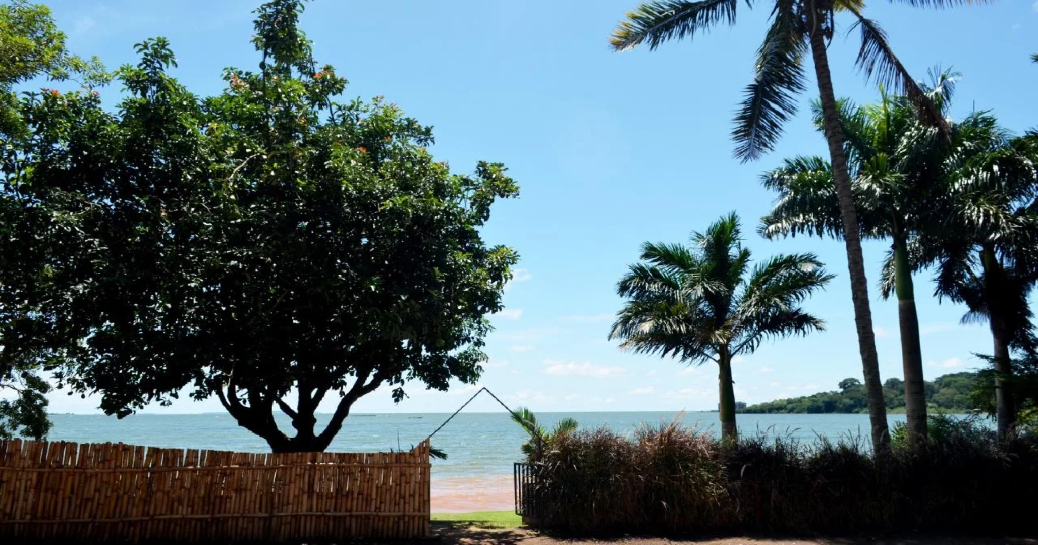 Saffron Beach Bistro & Cottages