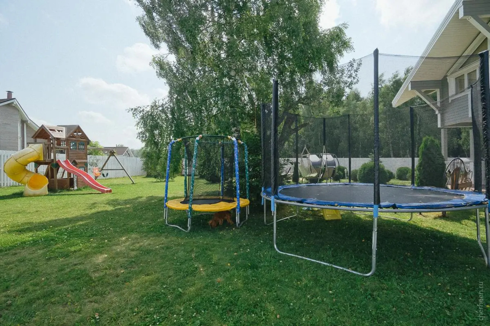 Ontario Village (Онтарио Вилладж)